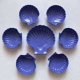 Shell-shaped ceramic service