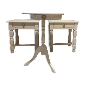 Ensemble tables de nuit et guéridon
