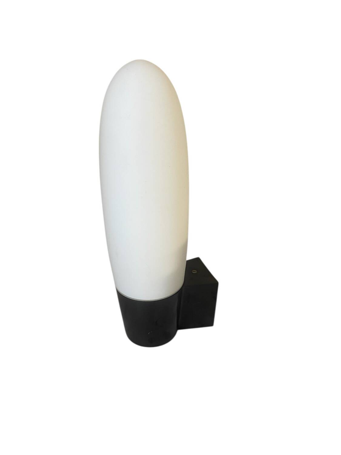 Opaline and Bakelite wall light from the 1950s.