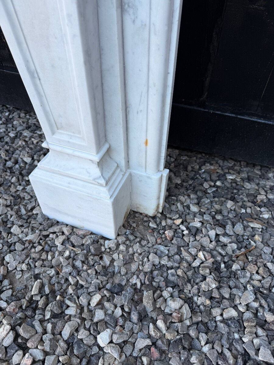 Louis XV style fireplace in white Carrara marble circa 1880