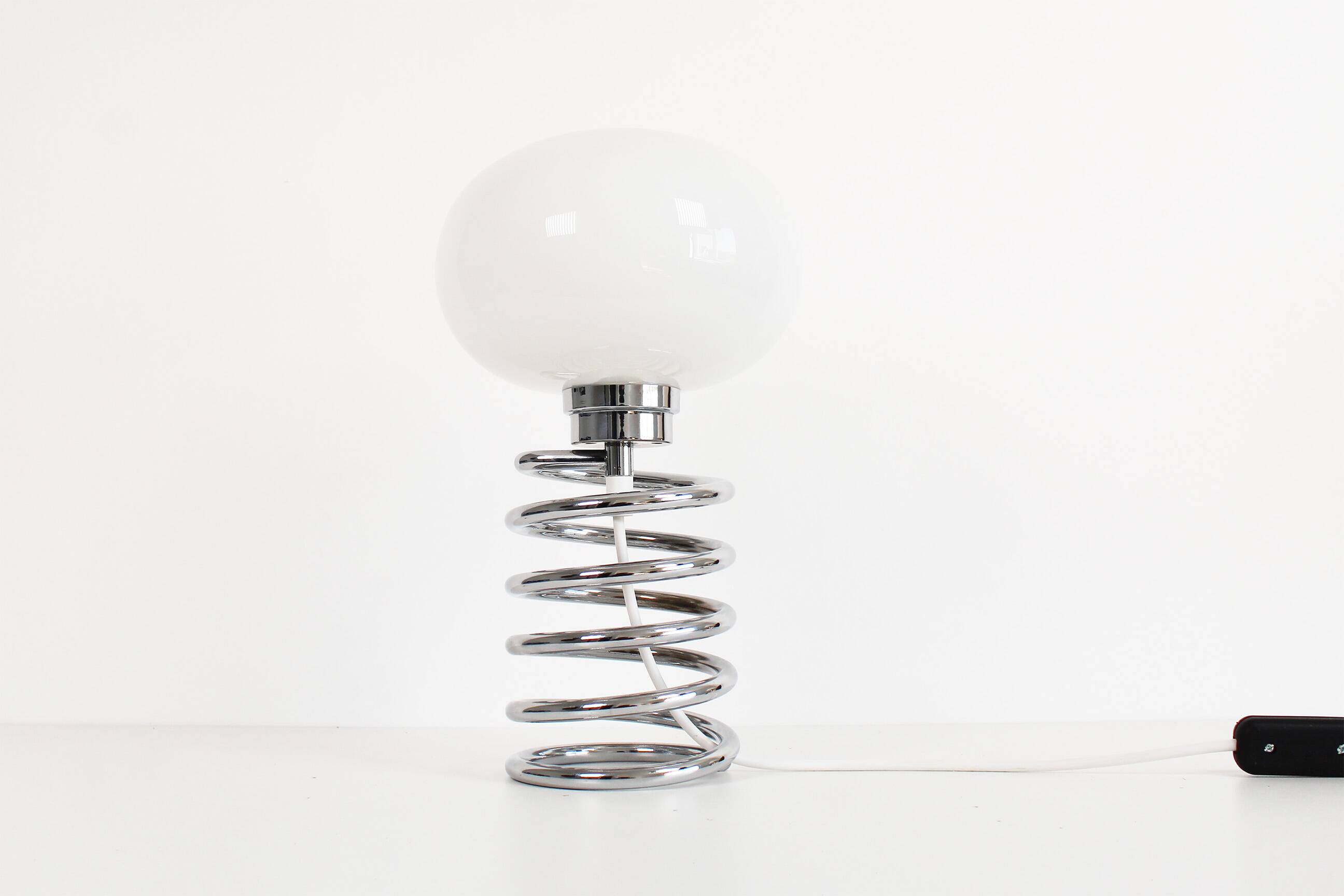 Original medium size 1970’s Chrome ‘Spiral’ table lamp