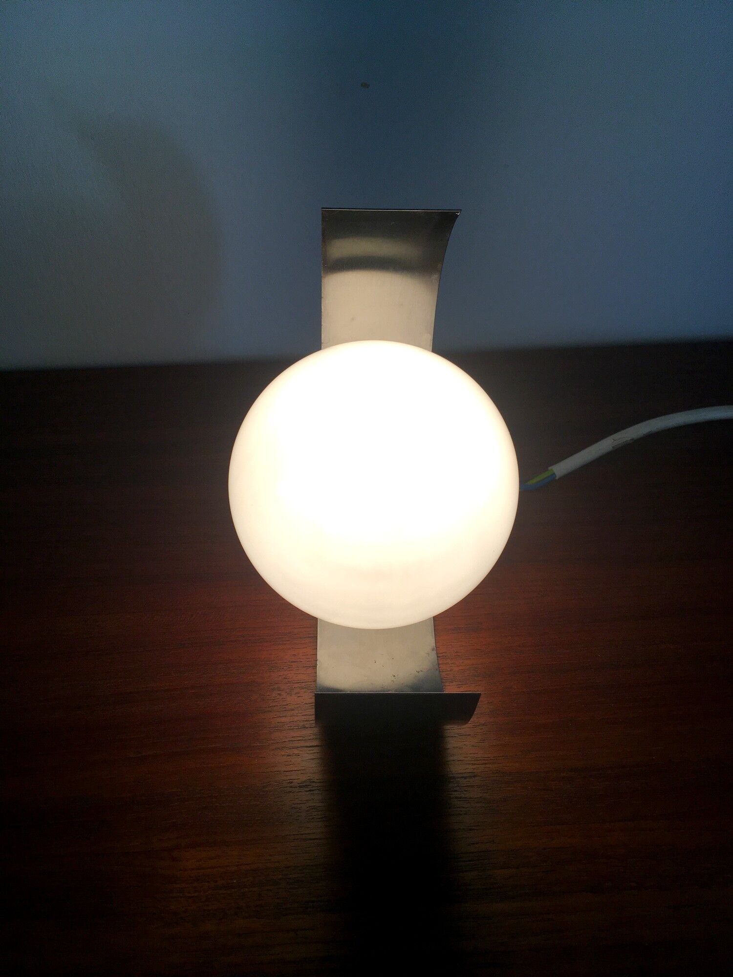 2 vintage wall lamps in stainless steel and opaline 70s