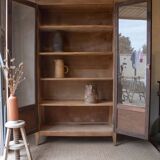 Armoire bibliotheque vitrée parisienne