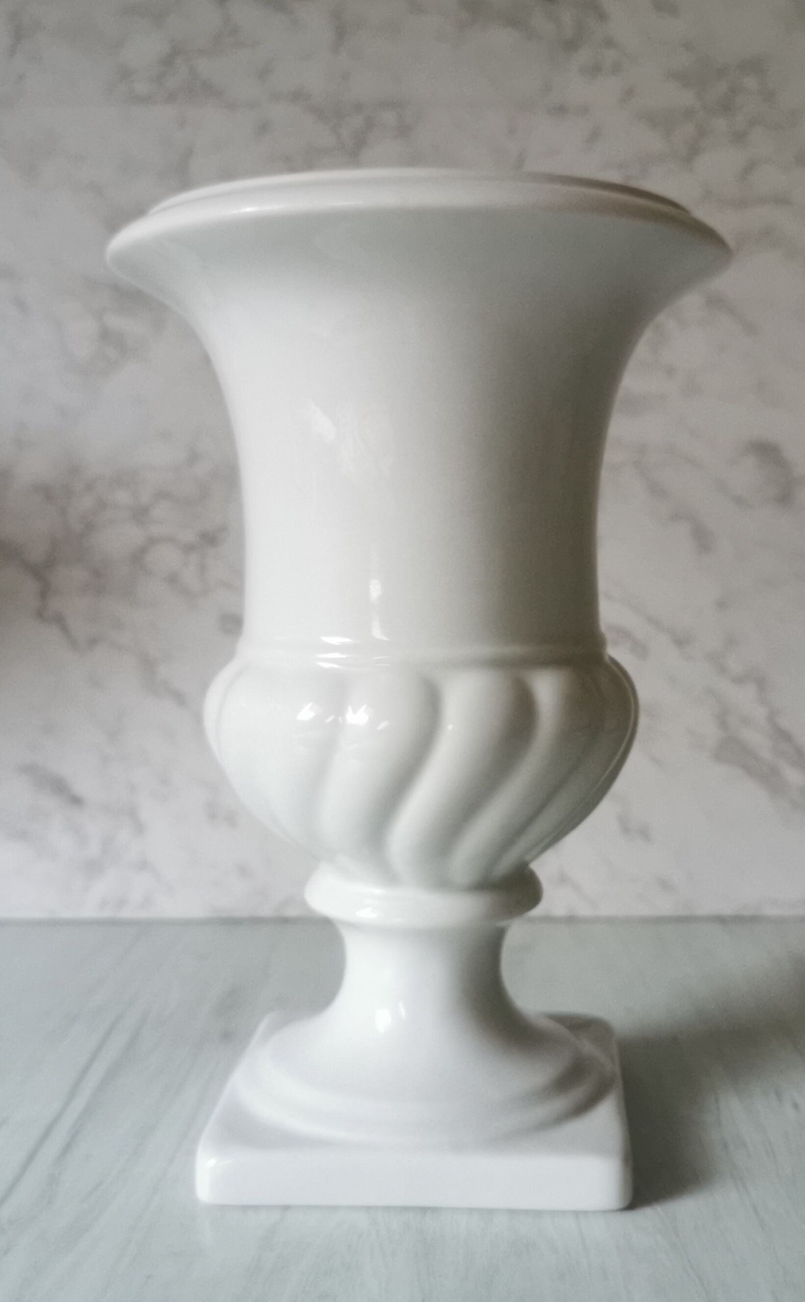 Medici porcelain vase