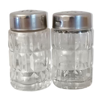 Salt and pepper shaker