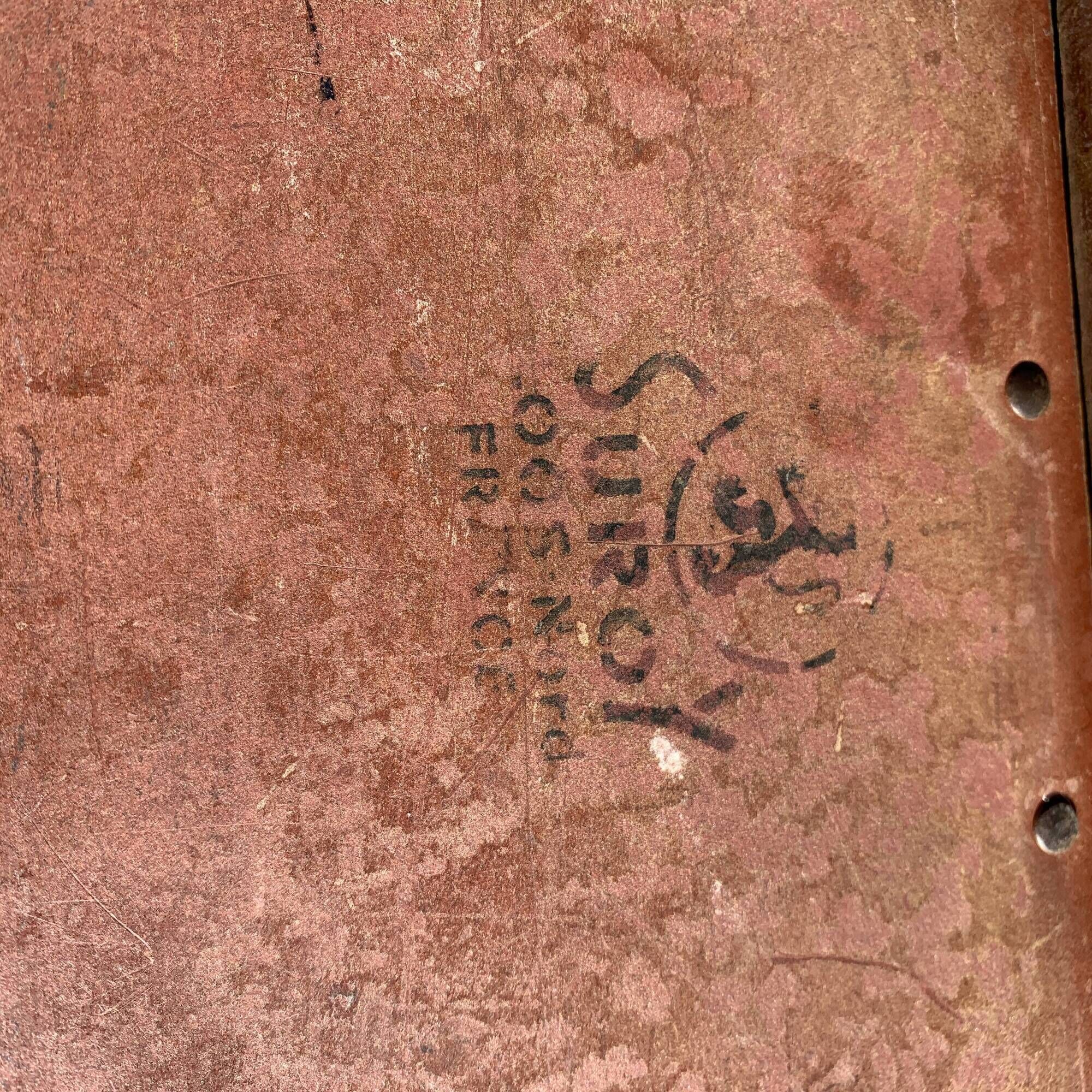 Industrial box made of boiled cardboard and Rivet Suroy France