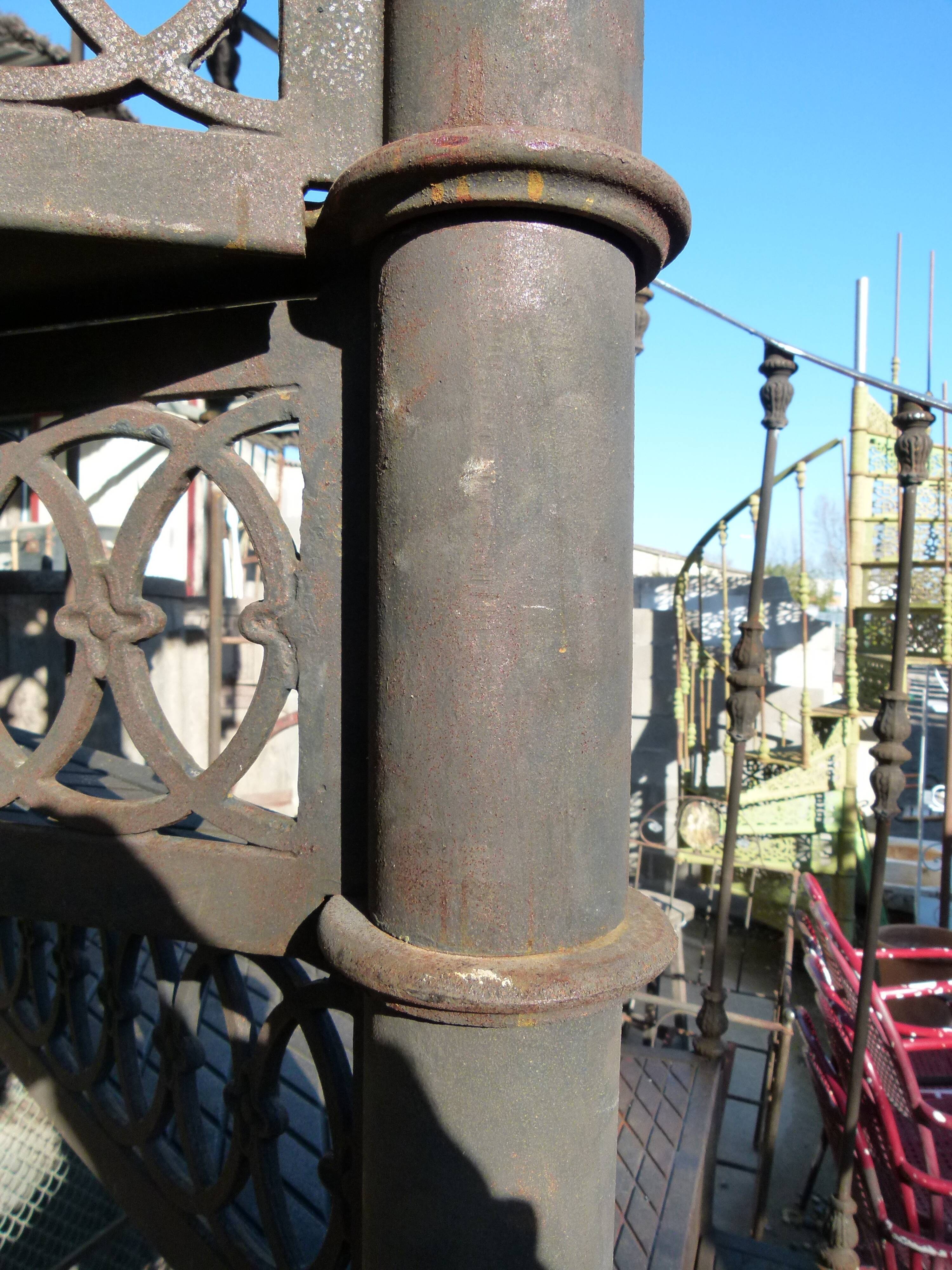 Spiral staircase in cast iron XXth