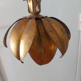 Flower ceiling light in gilded metal