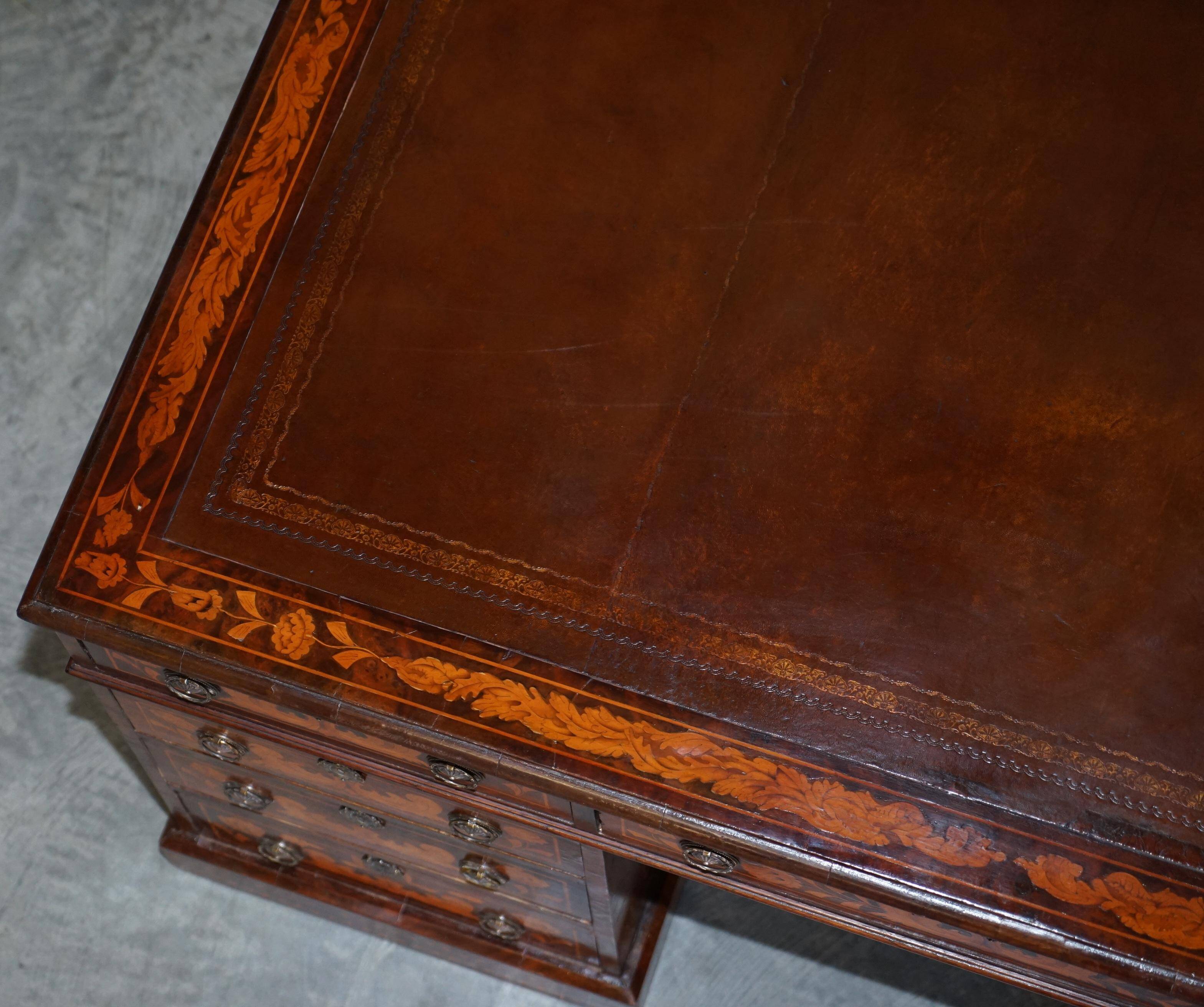 Bureau à caissons jumelés double face avec marqueterie hollandaise antique