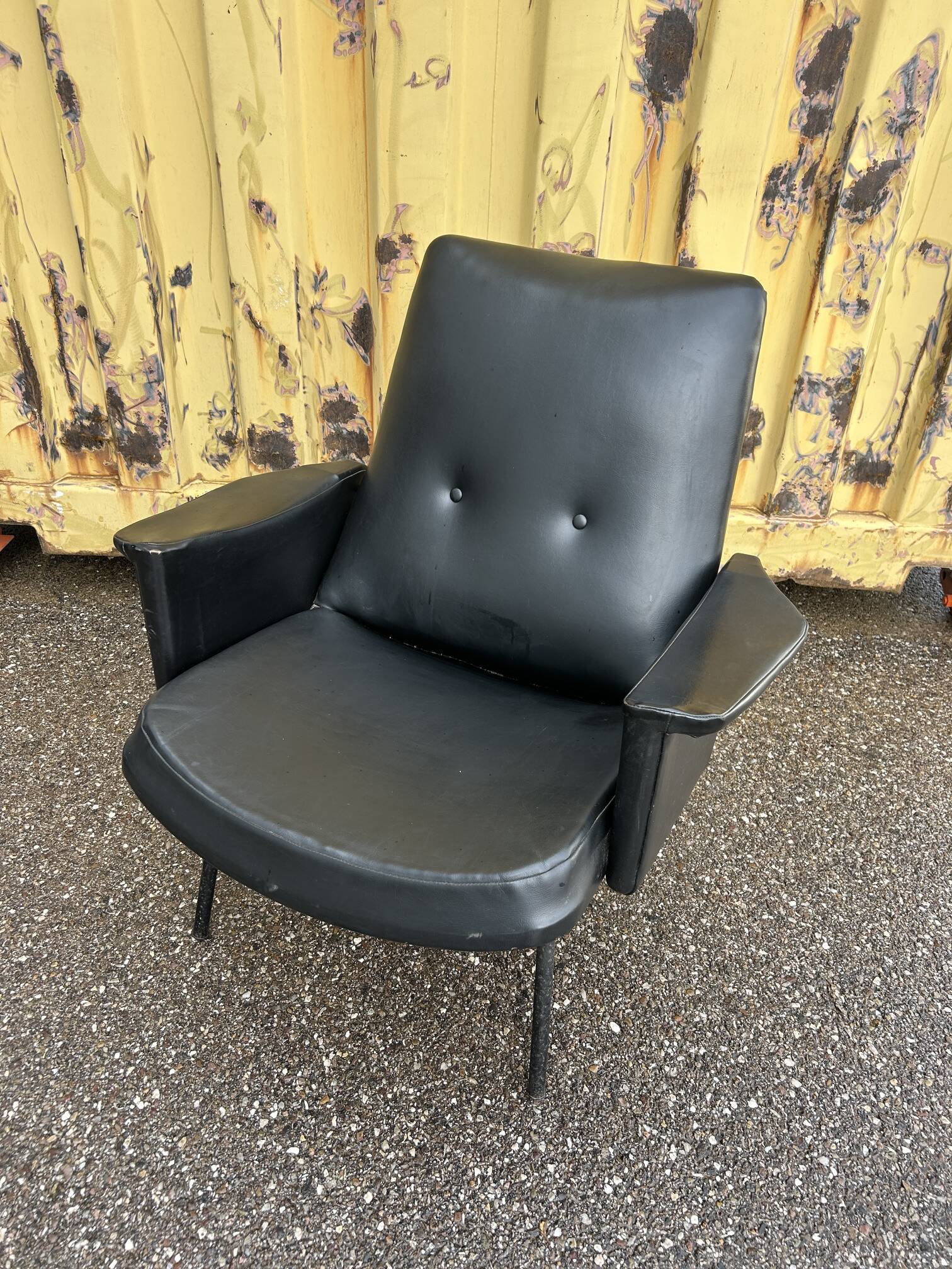 SK660 armchair by Pierre Guariche, Steiner edition