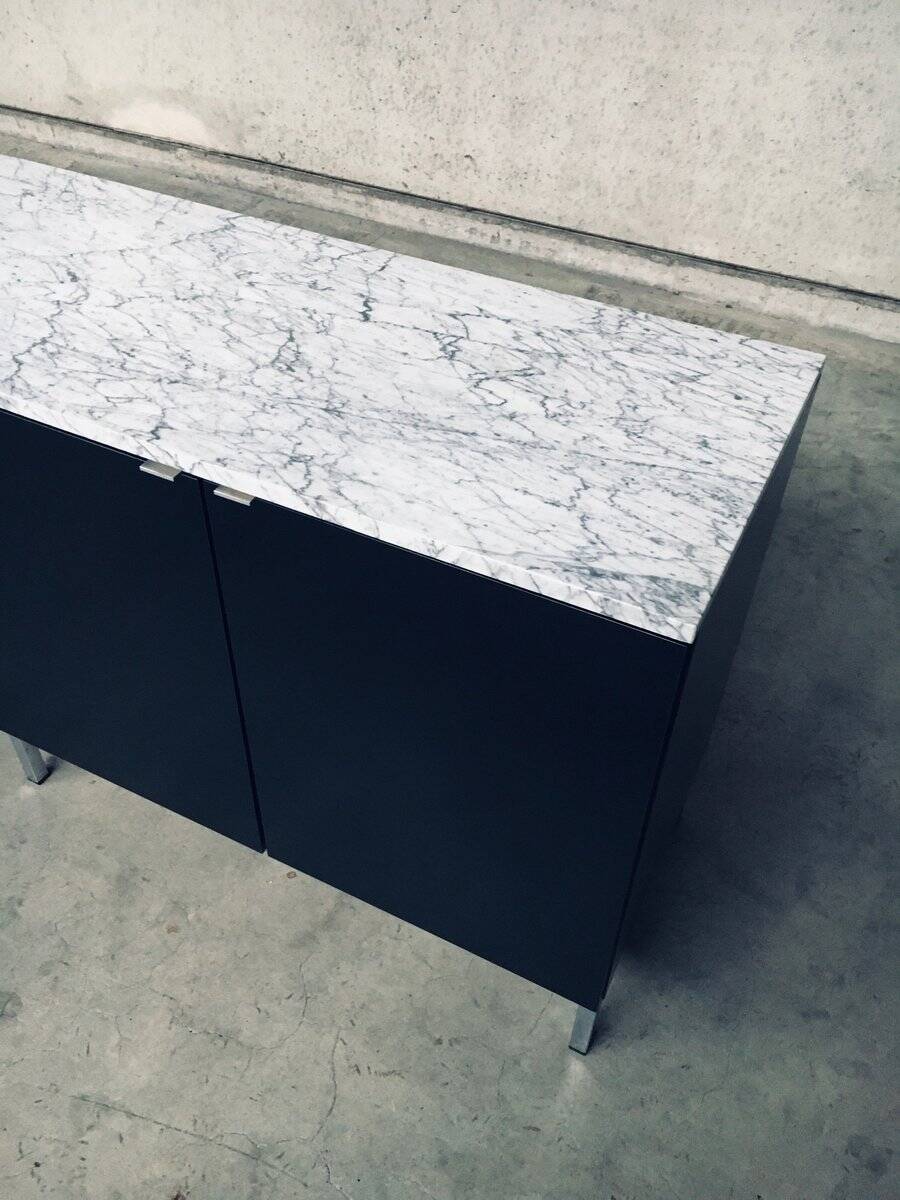 Mid-Century Modern Credenza attributed to Florence Knoll for Knoll Inc / Knoll International, 1970s