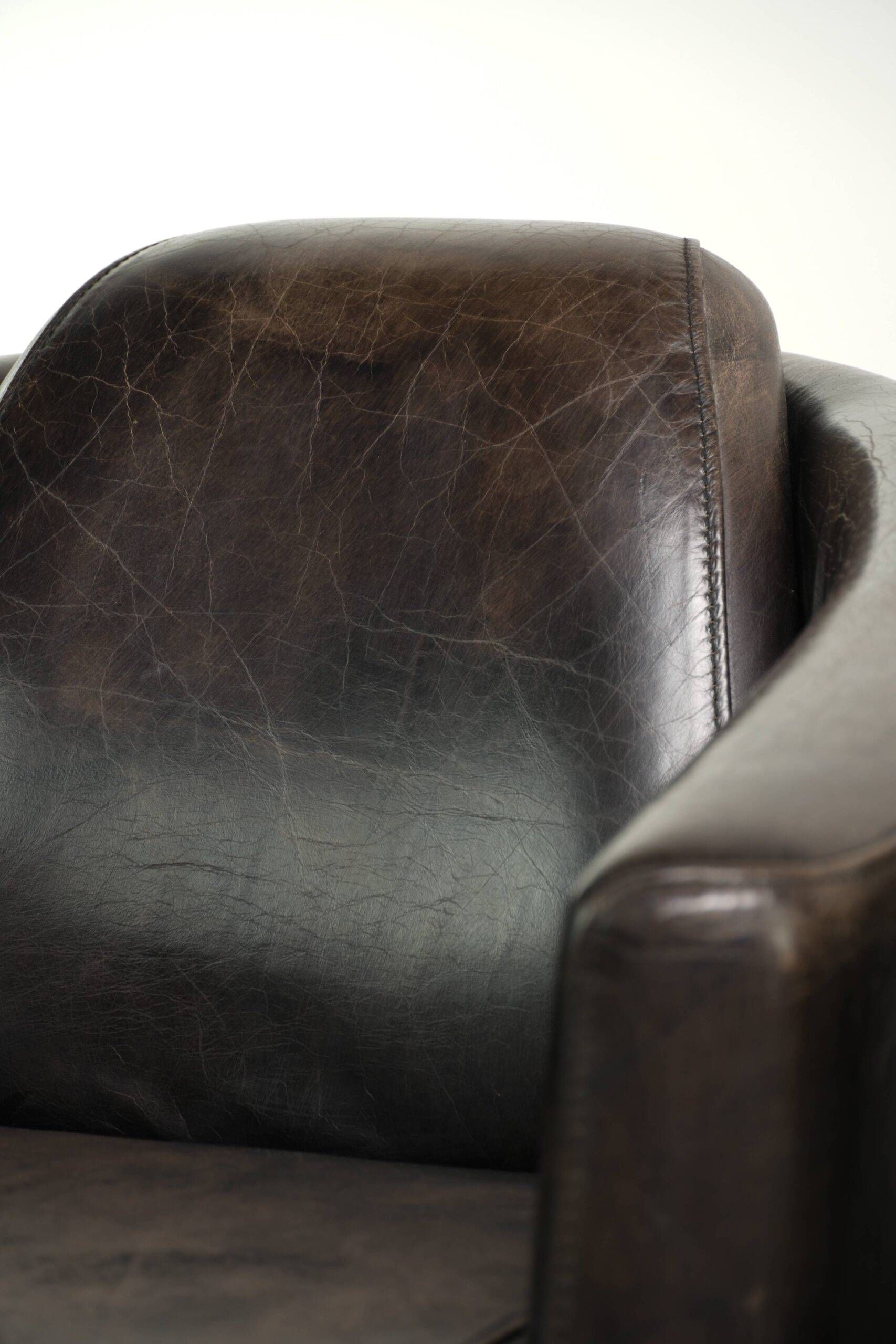 Ensemble vintage de 2 fauteuils en cuir de vachette au design Aviateur.