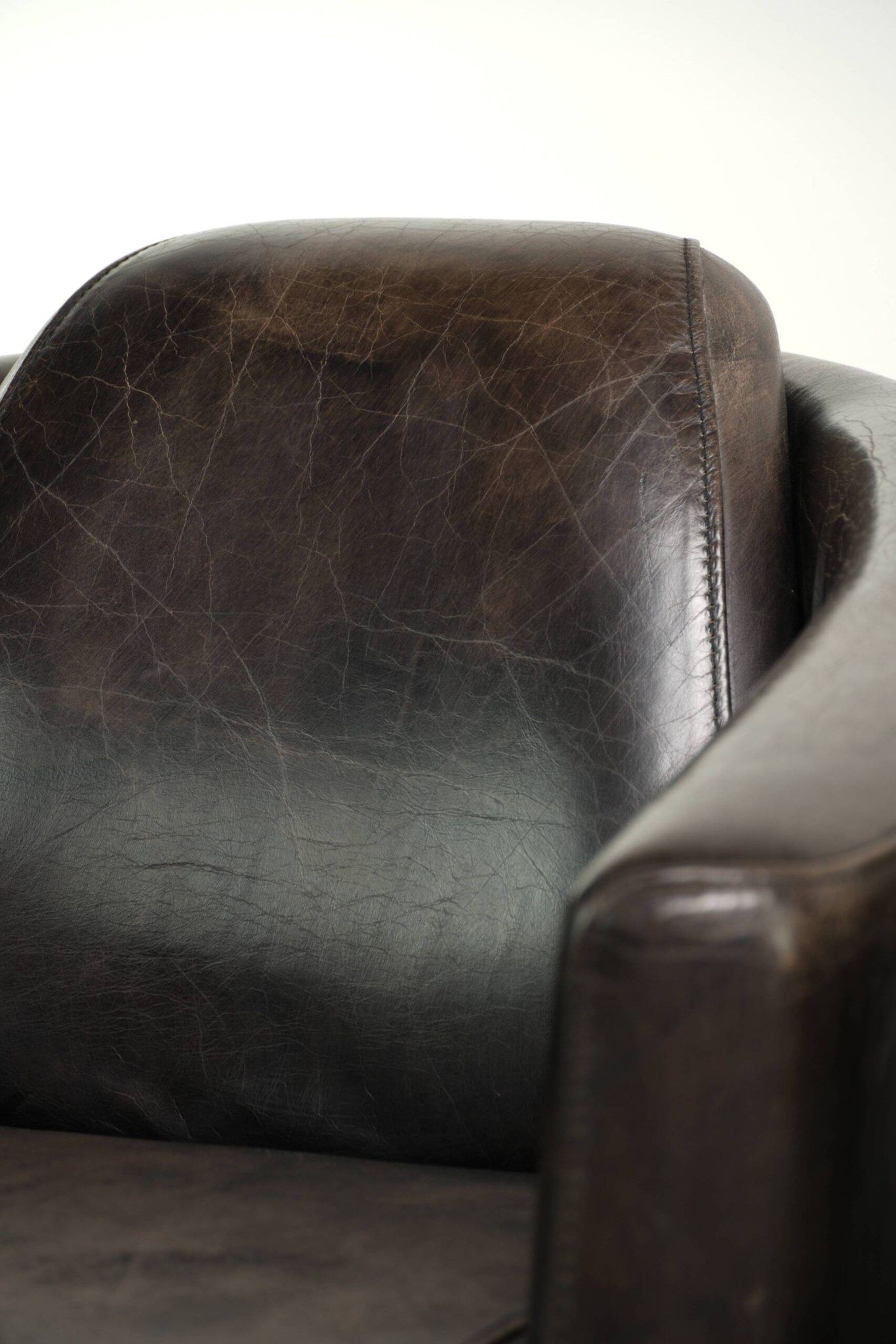 Ensemble vintage de 2 fauteuils en cuir de vachette au design Aviateur.