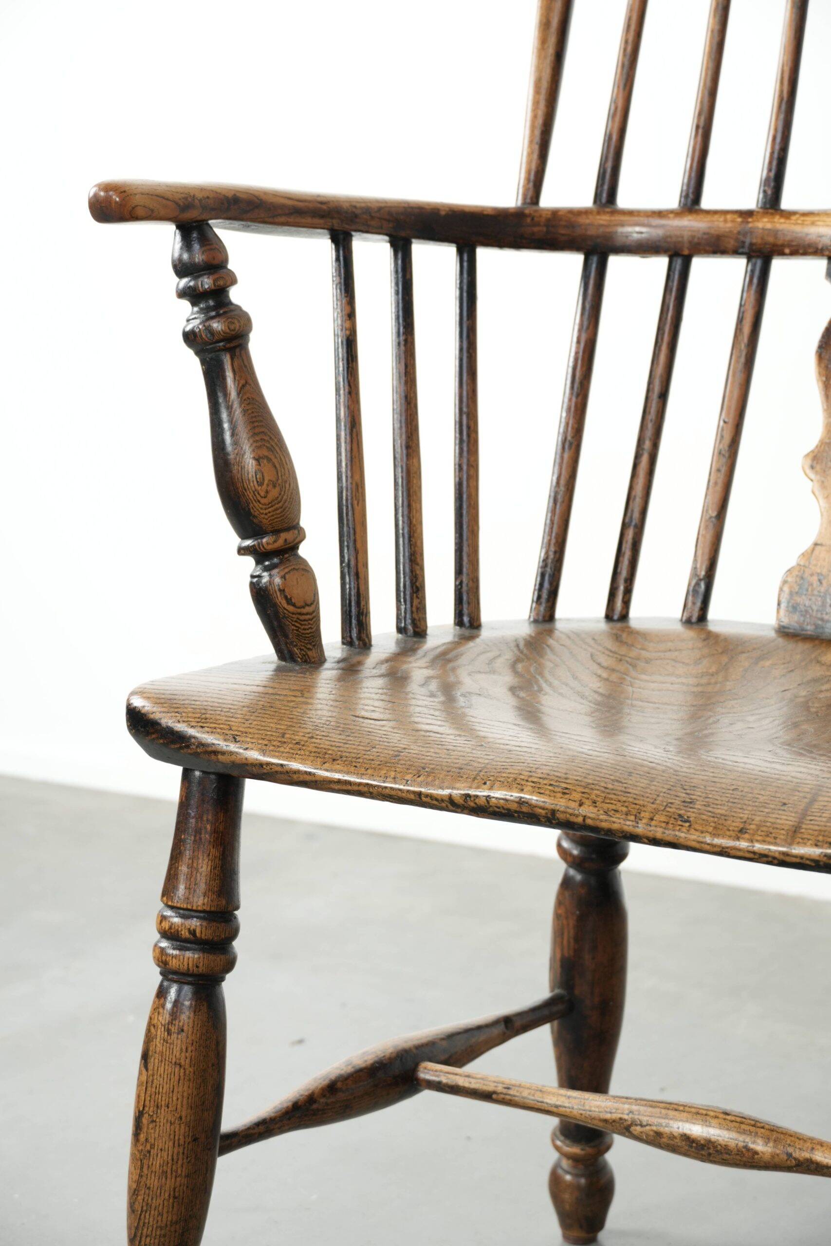 Chaise Windsor à dossier haut anglaise antique du début du XIXe siècle