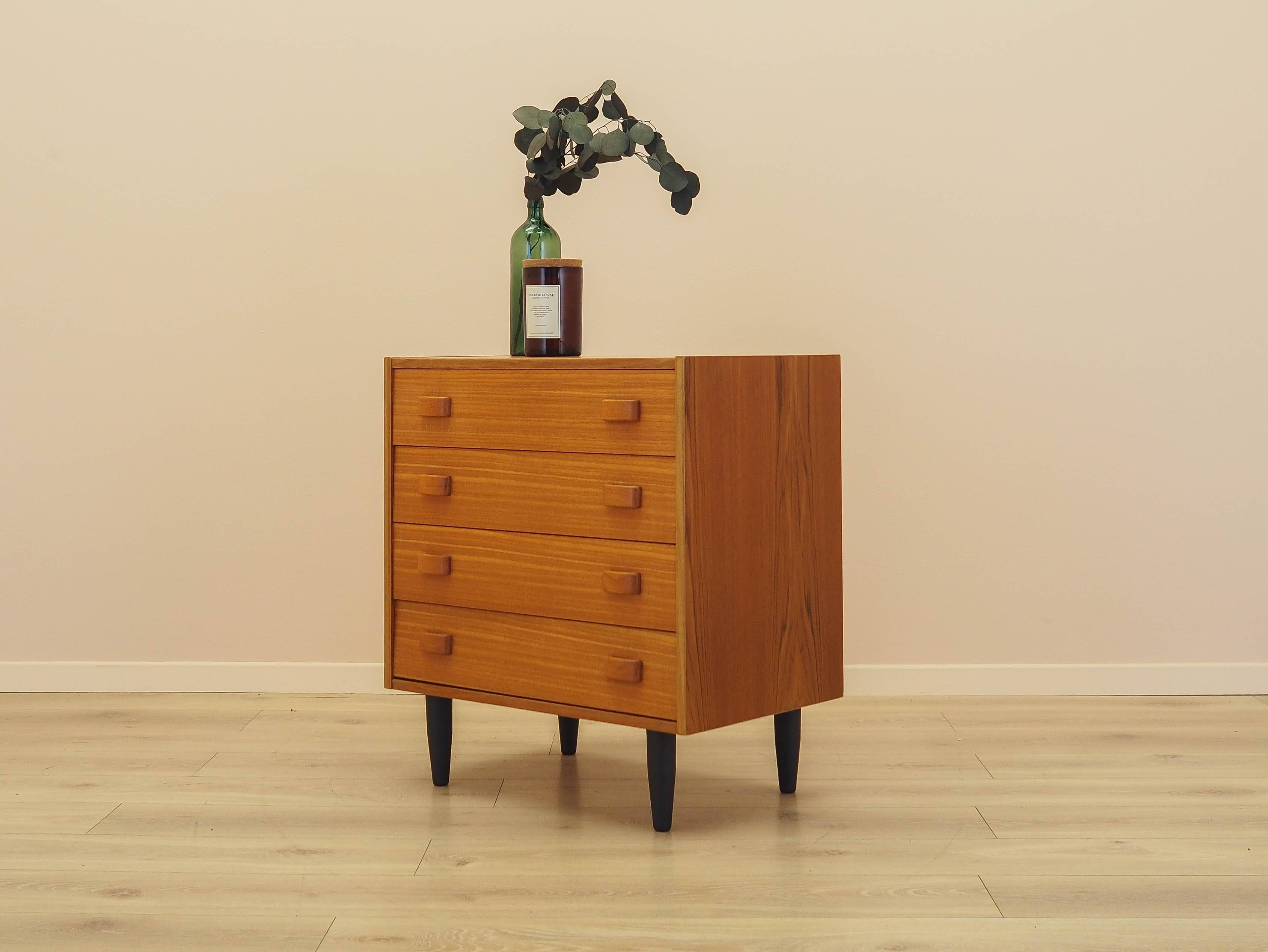 Commode en teck, design danois, années 1960, fabriquée au Danemark