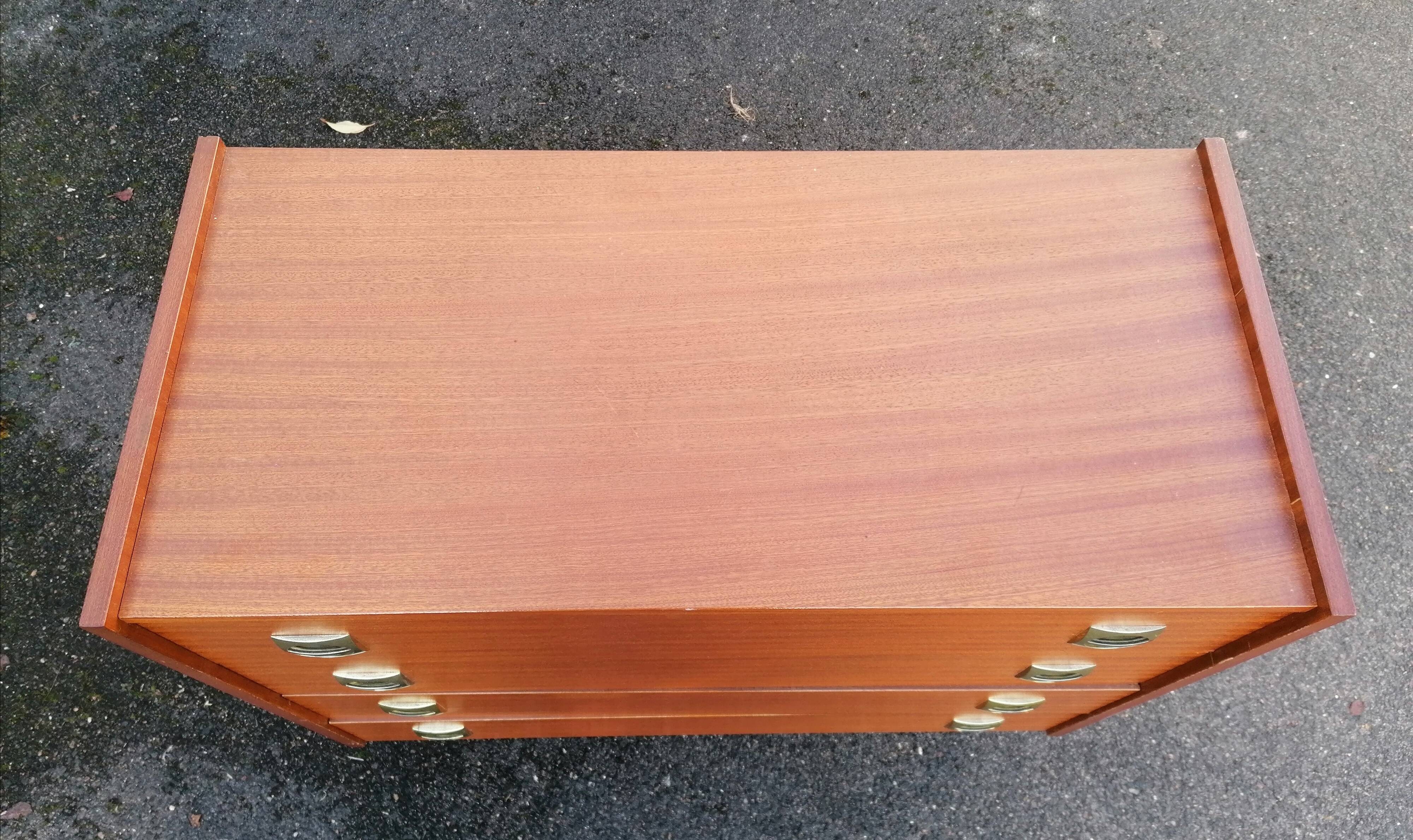 Vintage chest of drawers