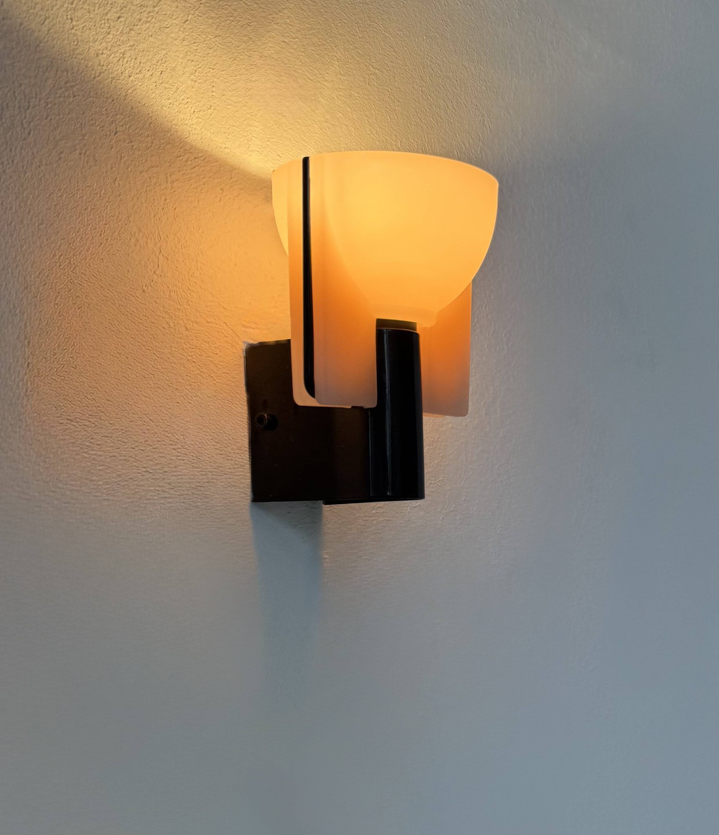 Vintage wall light, chrome-plated metal and pressed molded sandblasted glass, Italy, 1980
