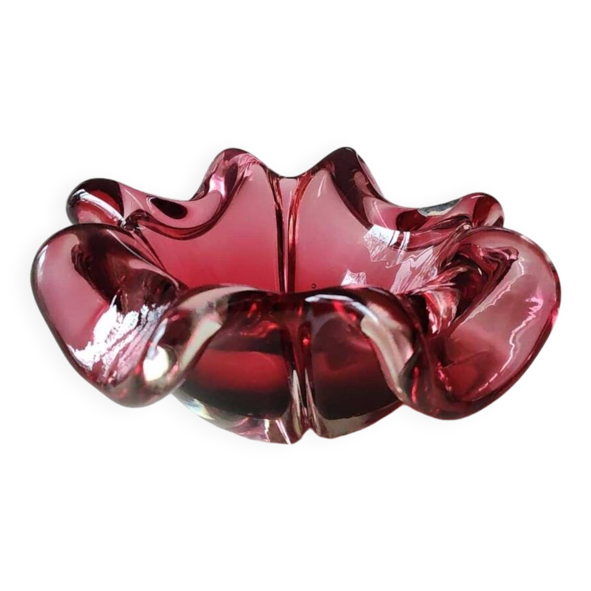 Floral/Corolla shaped pocket emptier. Murano Italy/Chambord by Fratelli Toso. In pink blown glass. Diam 18 cm