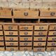 Ancien meuble d'apothicaire 28 tiroirs en teck birman