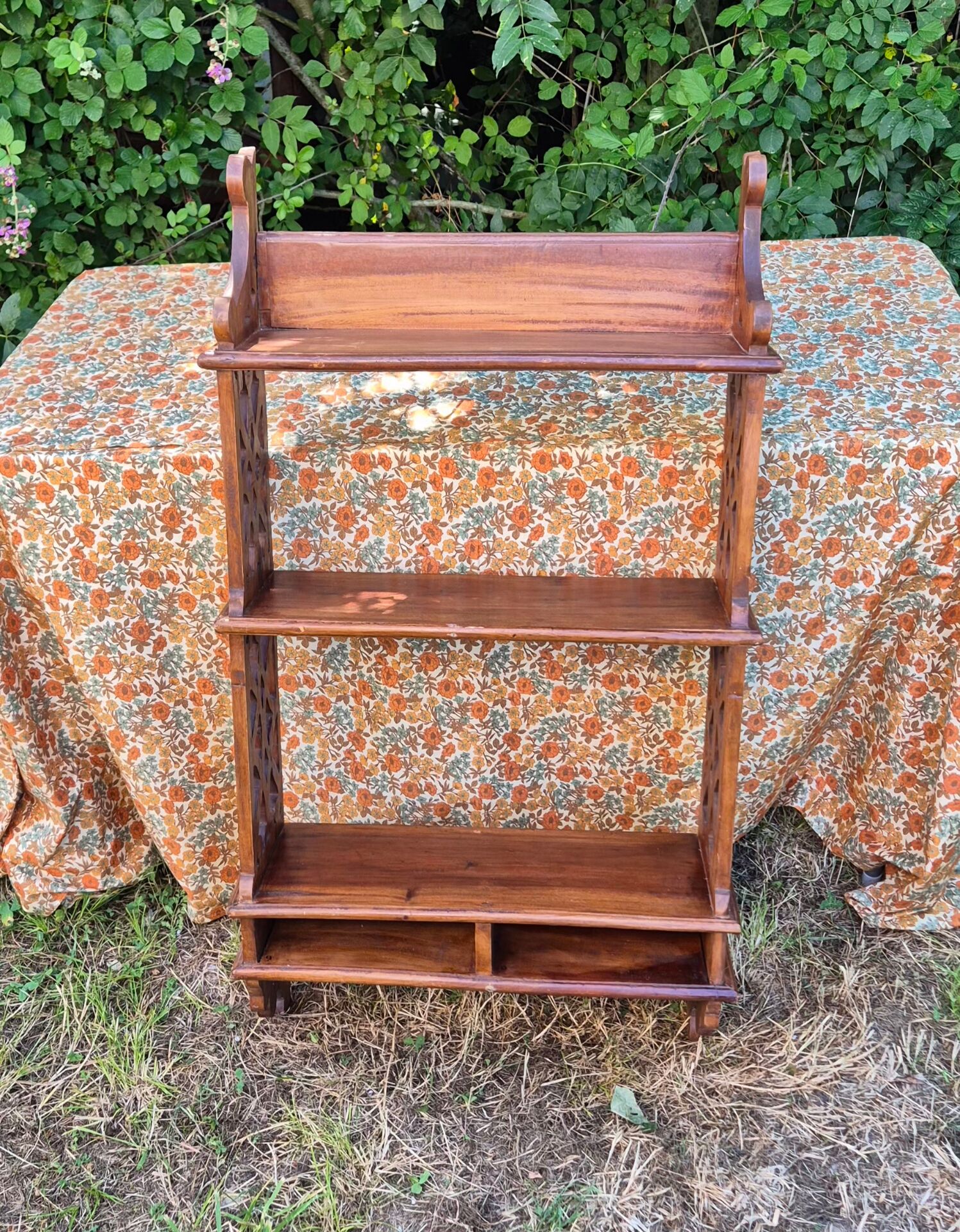 Vintage wall shelf in oriental or Moorish style, handcrafted by a cabinetmaker.