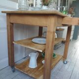 Meuble de métier vintage en chêne sur roulettes, 1 tiroir, 2 tablettes.
