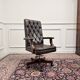 Chaise de bureau Chesterfield anglaise en cuir bordeaux