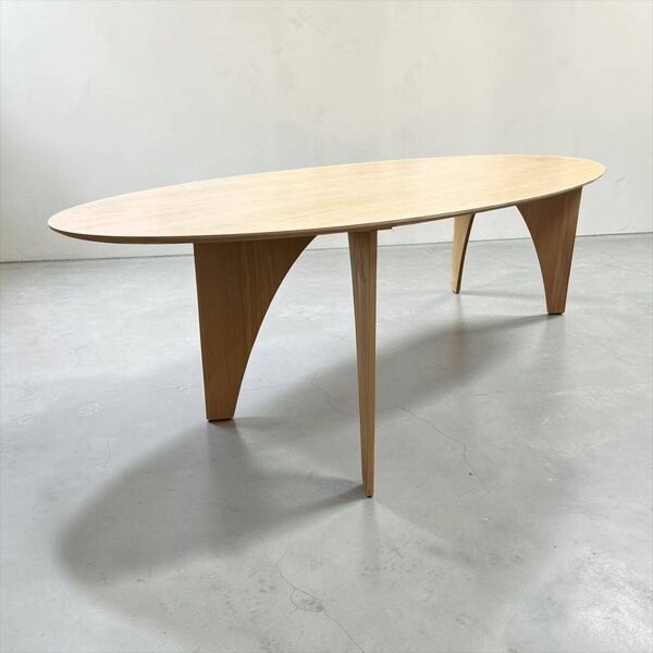 Nouvelle table ovale XL / table à manger
