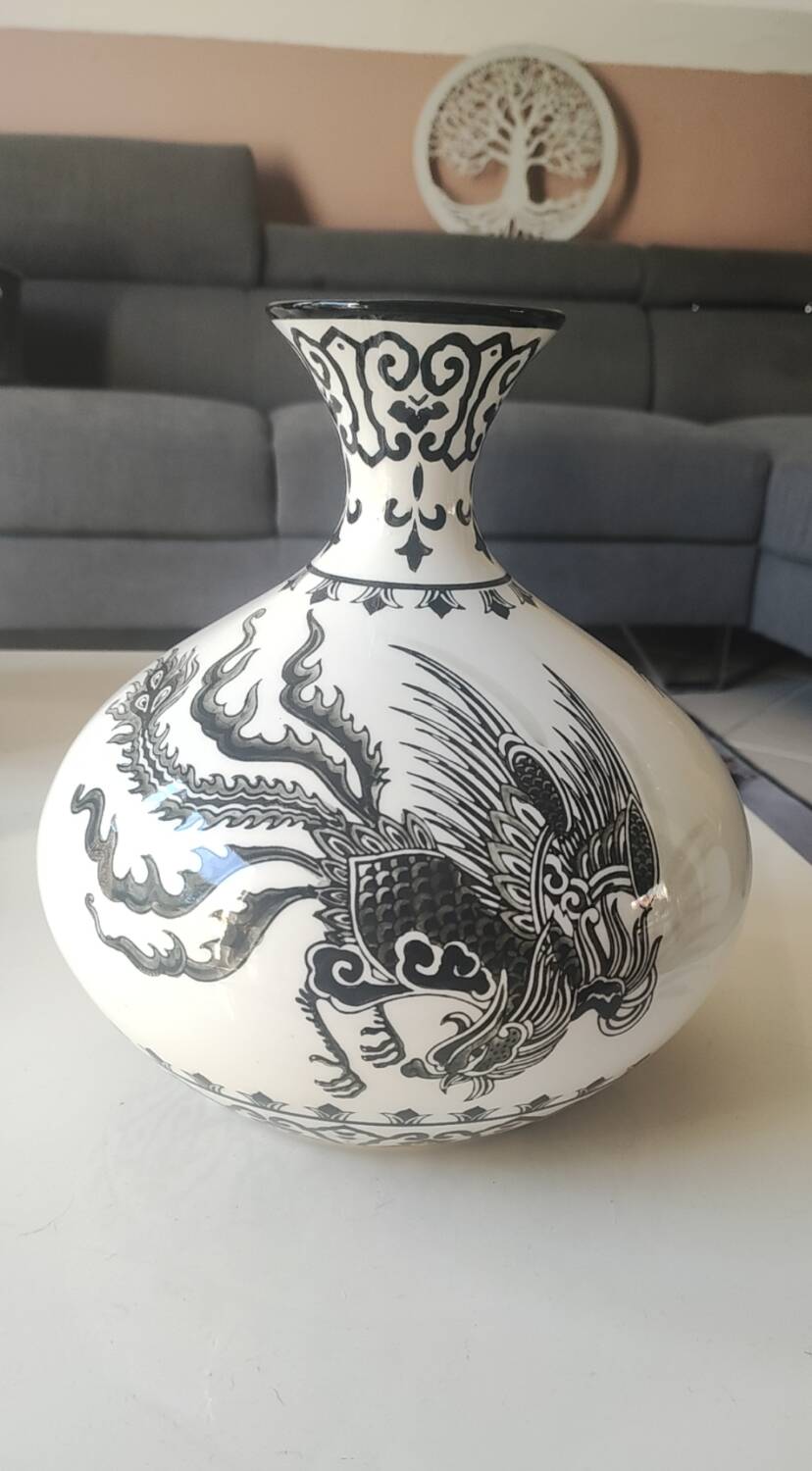 Vase Sia Home Fashion. Celestial Sphere design. Decor with birds/Chimeras.