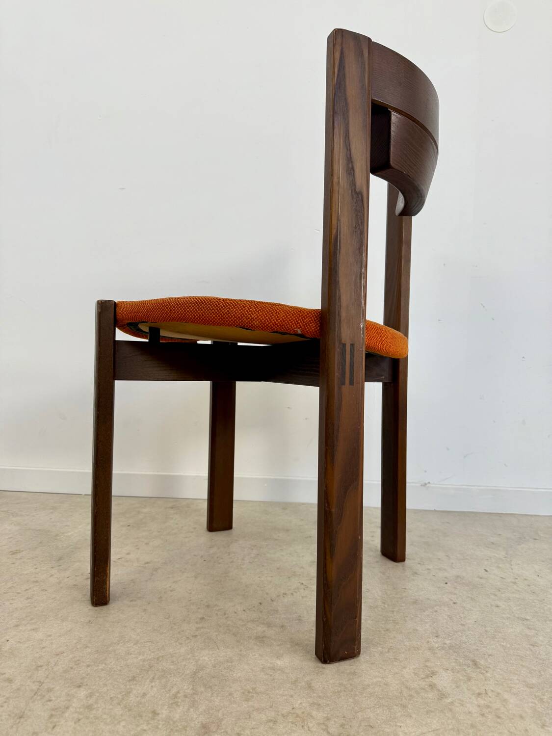 Set of 6 Girsberger Scandinavian style chairs from the 70s, vintage, solid wood, original fabric