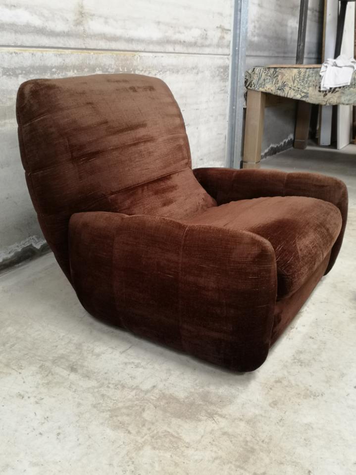 Vintage chocolate velvet armchair 1970 (roset line rock ducaroy)