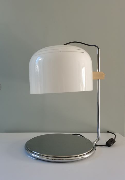 Luigi Massoni for Guzzini - Italian table lamp