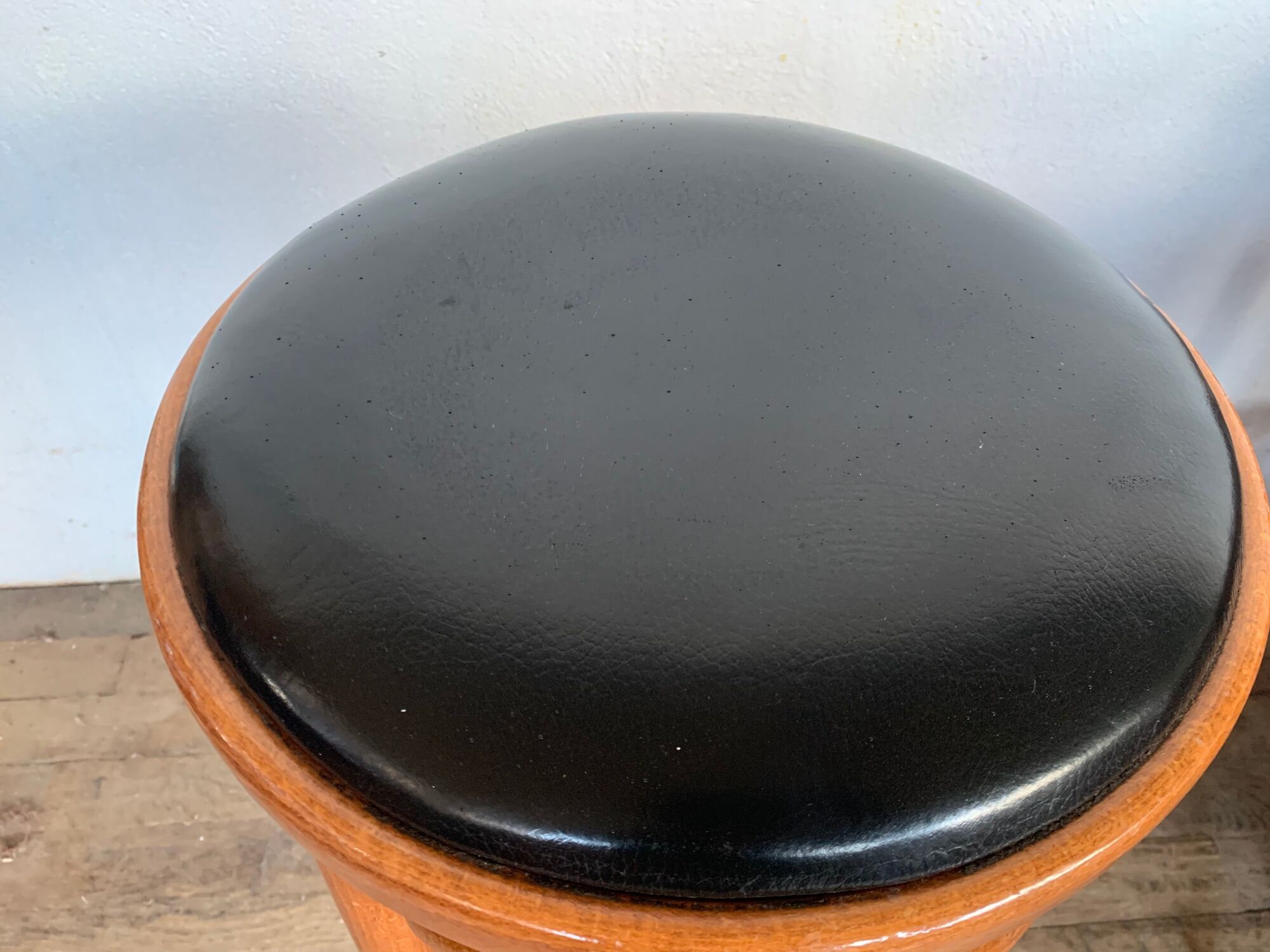 Series of 16 curved wooden bar stools dlg Thonet Baumann Fischel