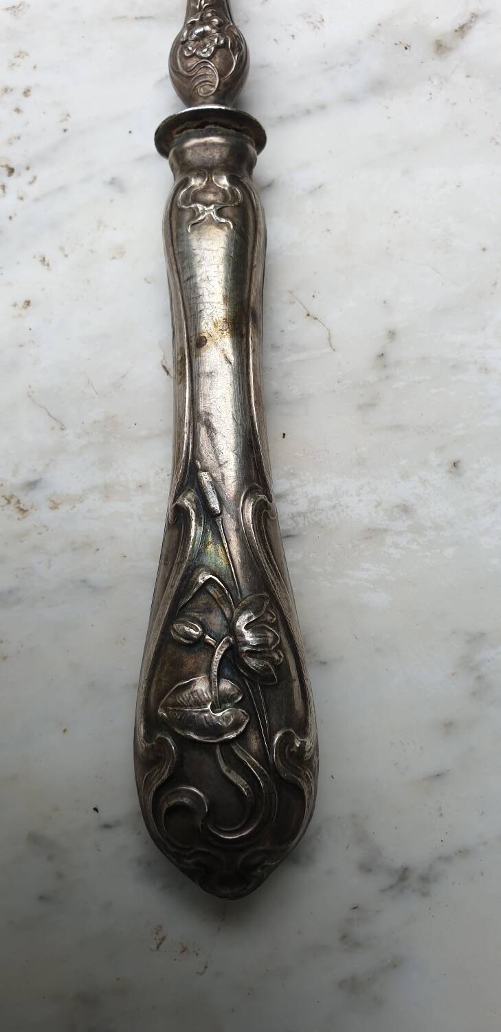 Art Nouveau salad servers in horn and silver metal
