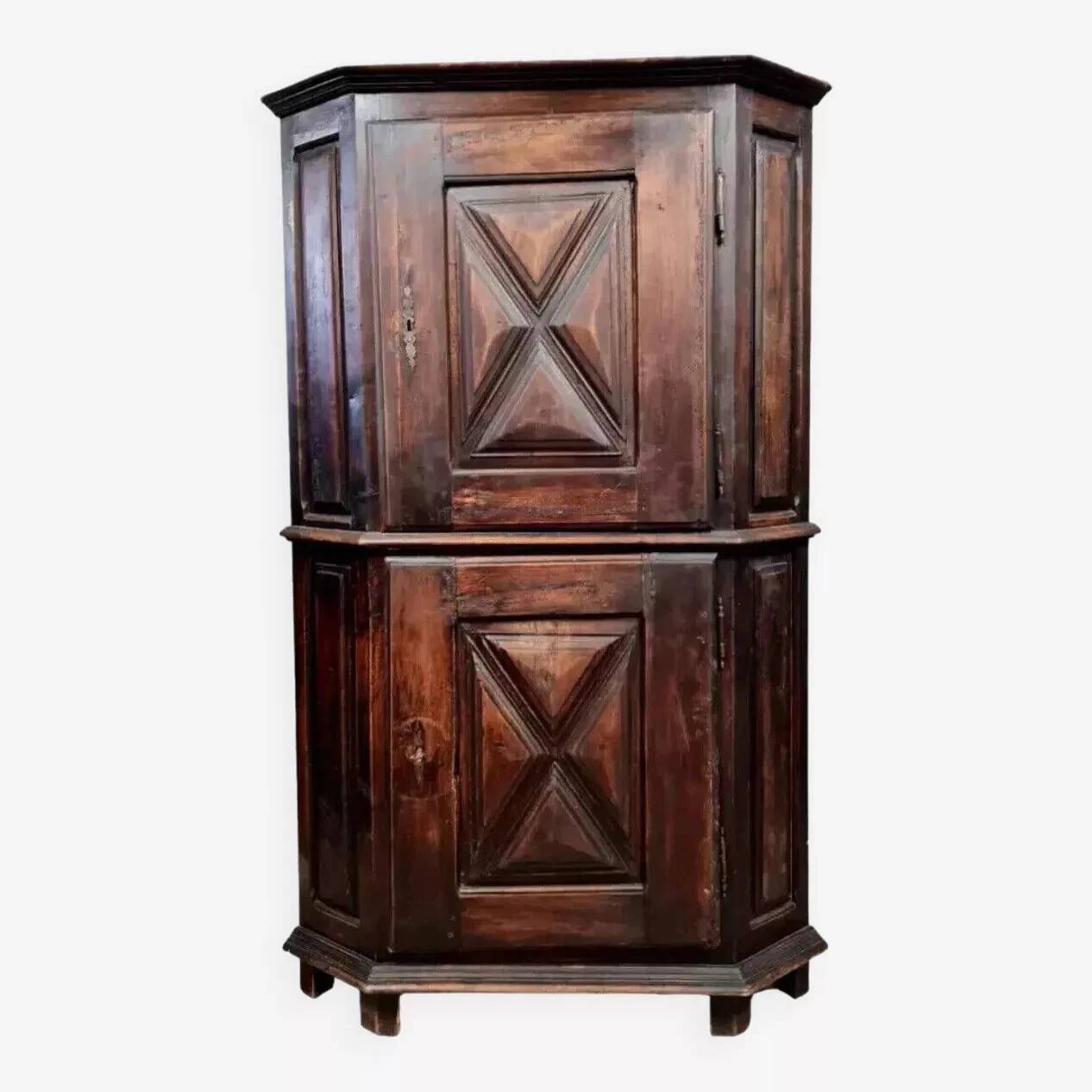 Encoignure rustique style Louis XIII en chêne massif vers 1800