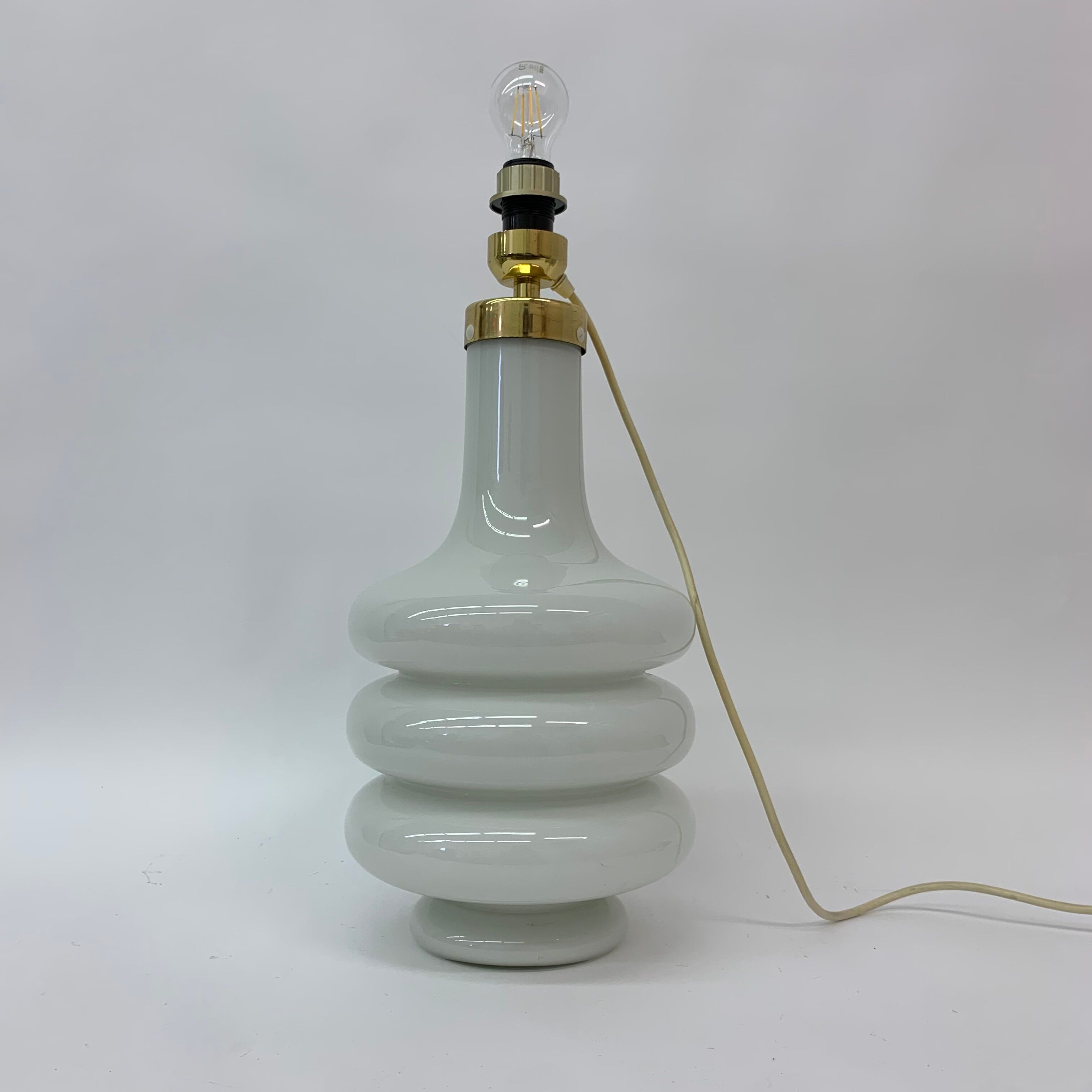 Lampe de table, design du milieu du siècle en verre illuminé, 1970's