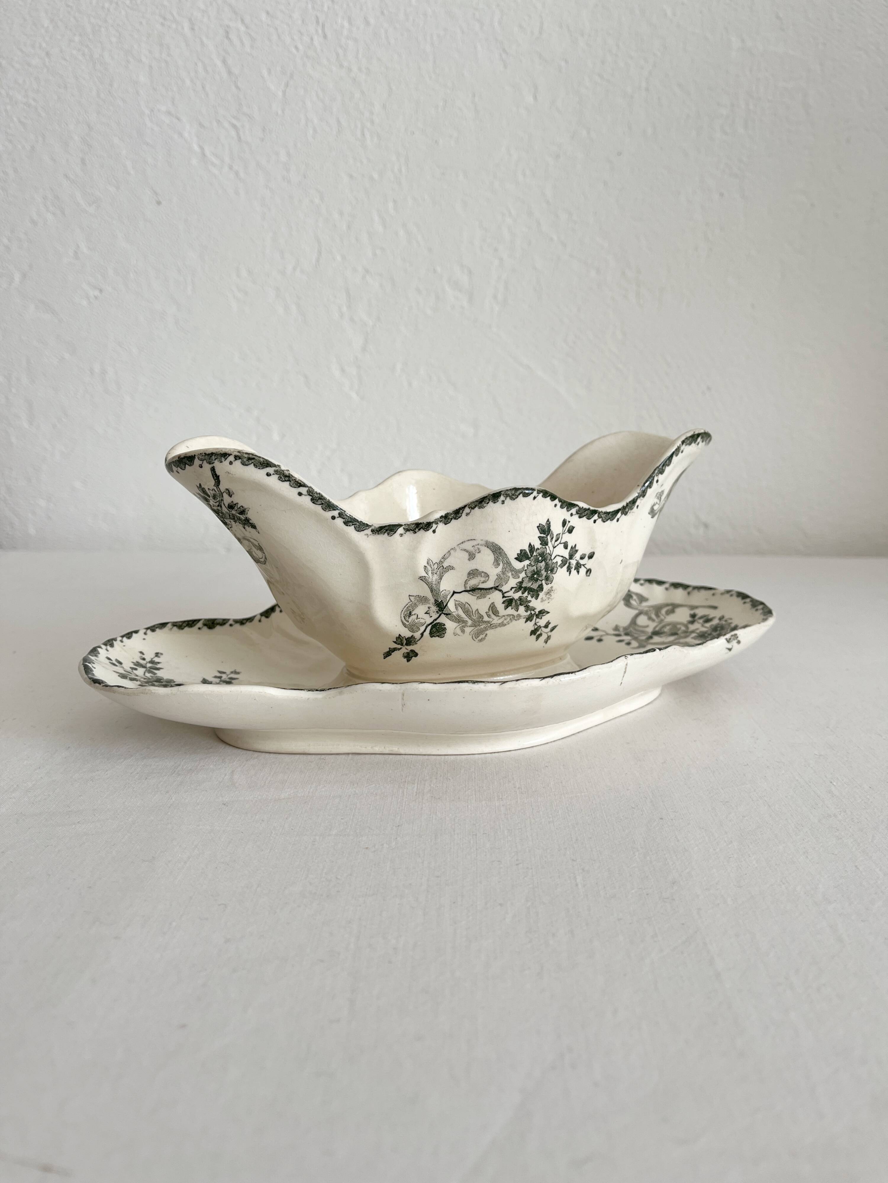 Old iron earthenware sauce boat "Réjane" Longwy