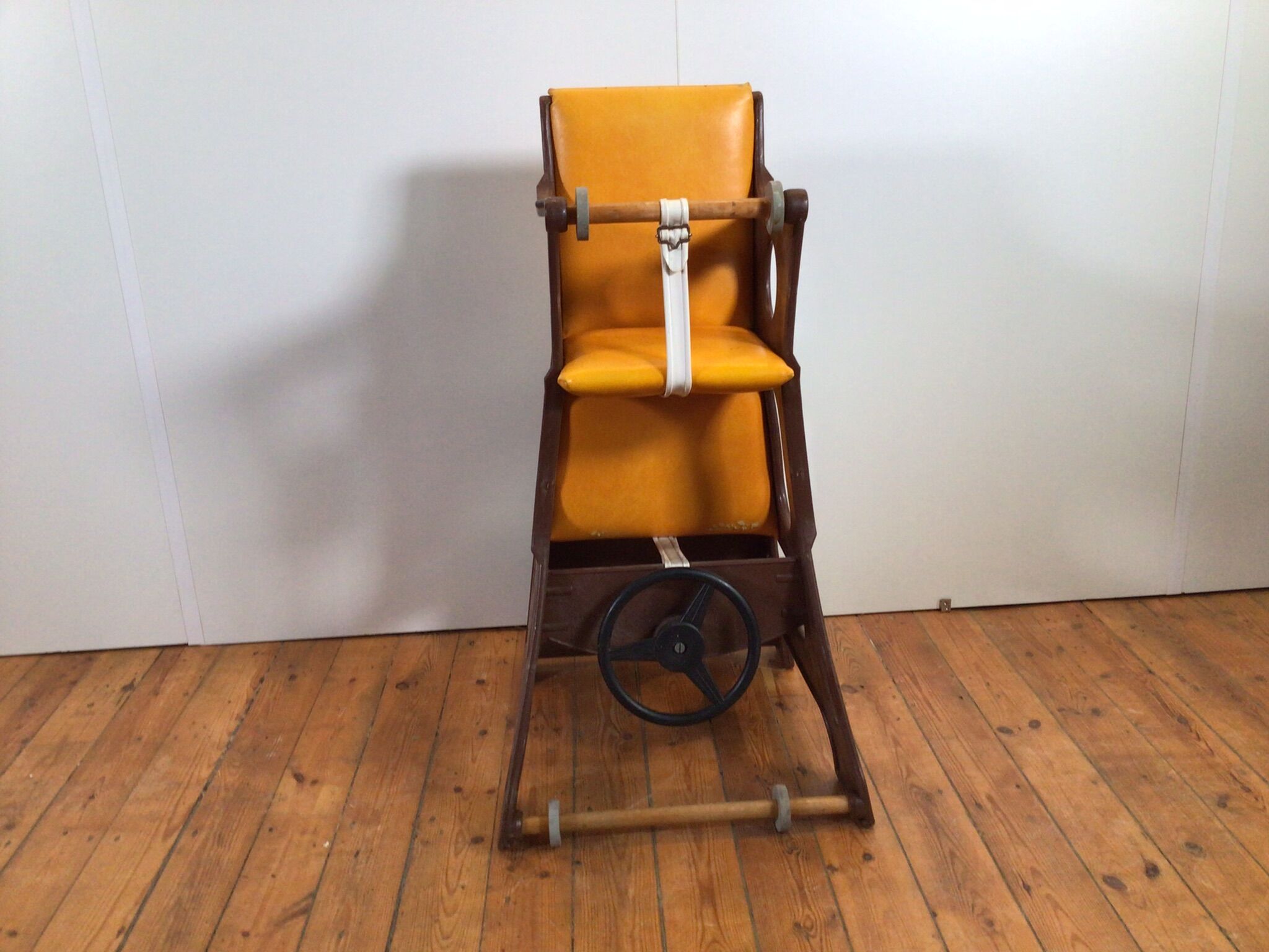 hokus pokus high chair