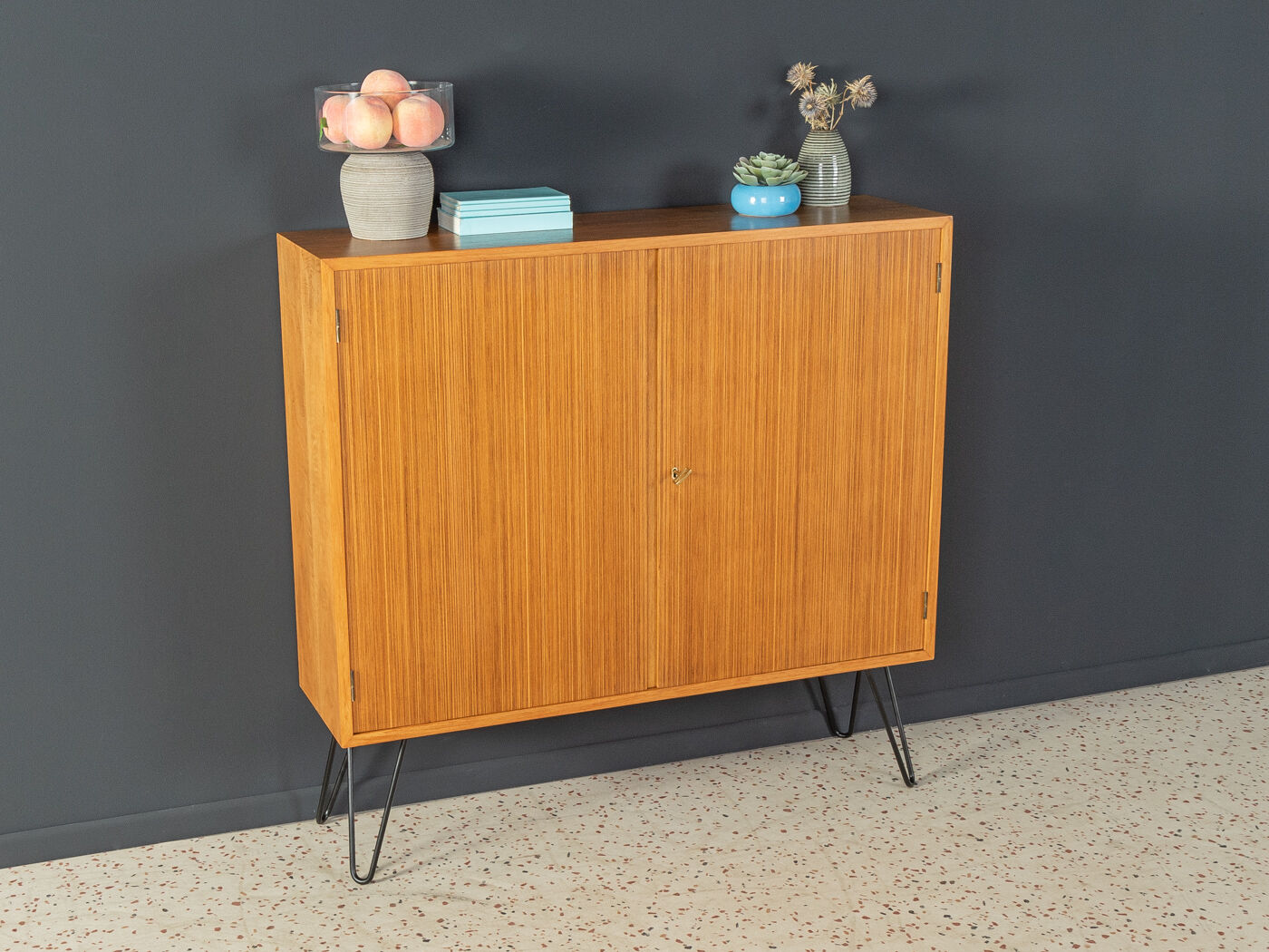1960s Dresser