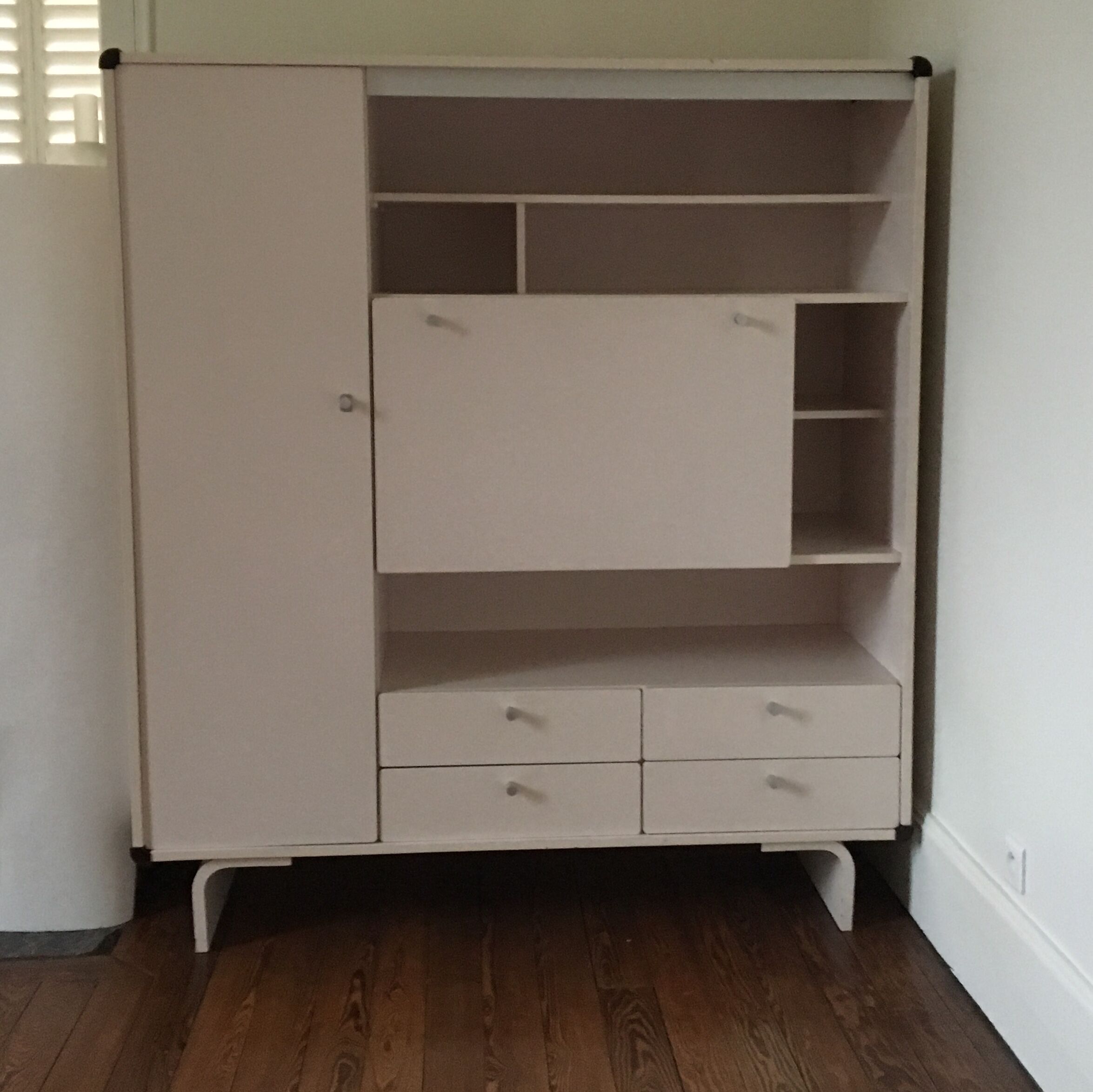 Gautier writing desk and a chair 1973