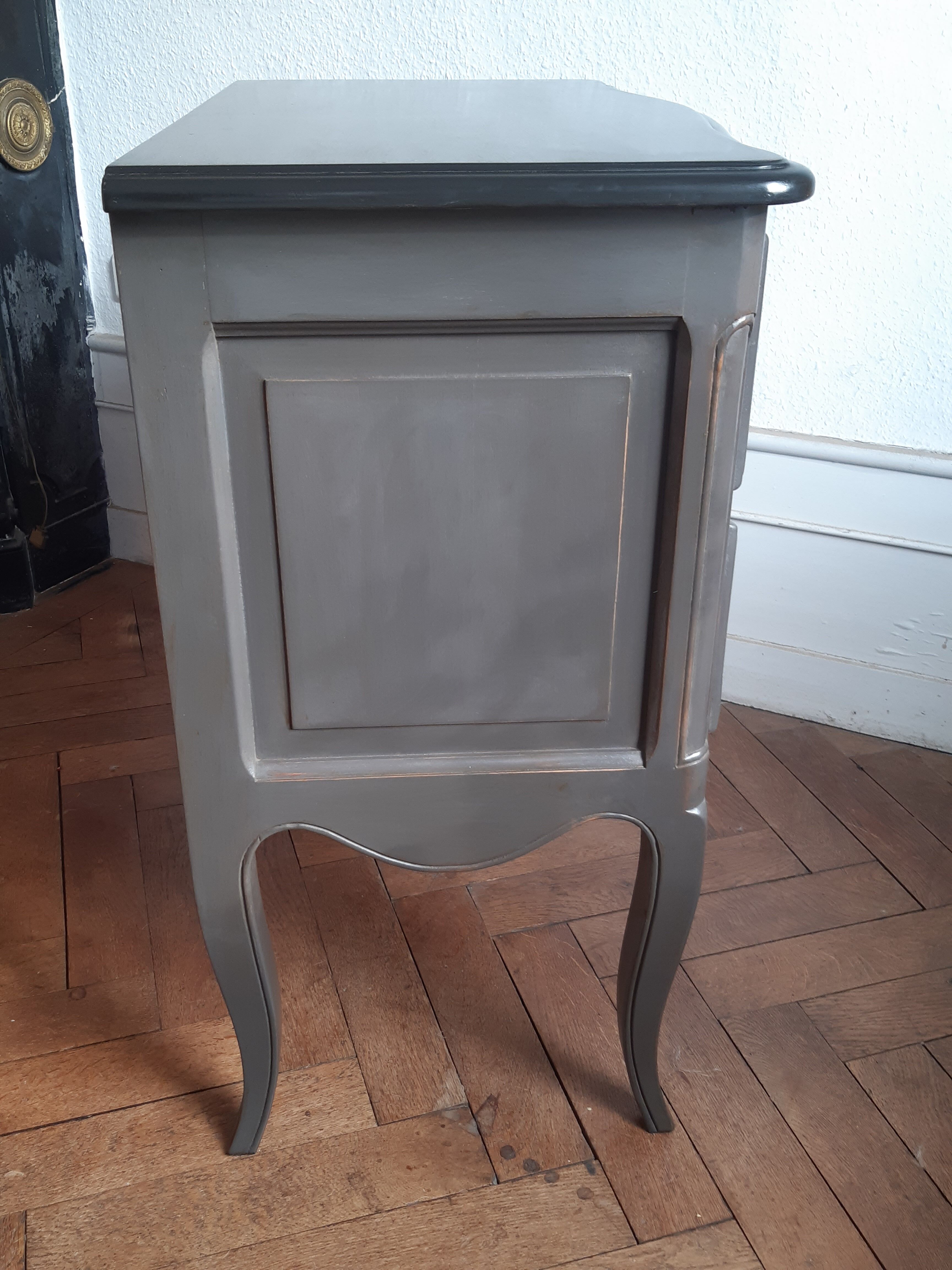 Patinated chest of drawers Louis XV style 2 drawers