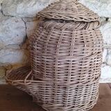 Panier en osier vintage à pommes de terre ou à oeufs
