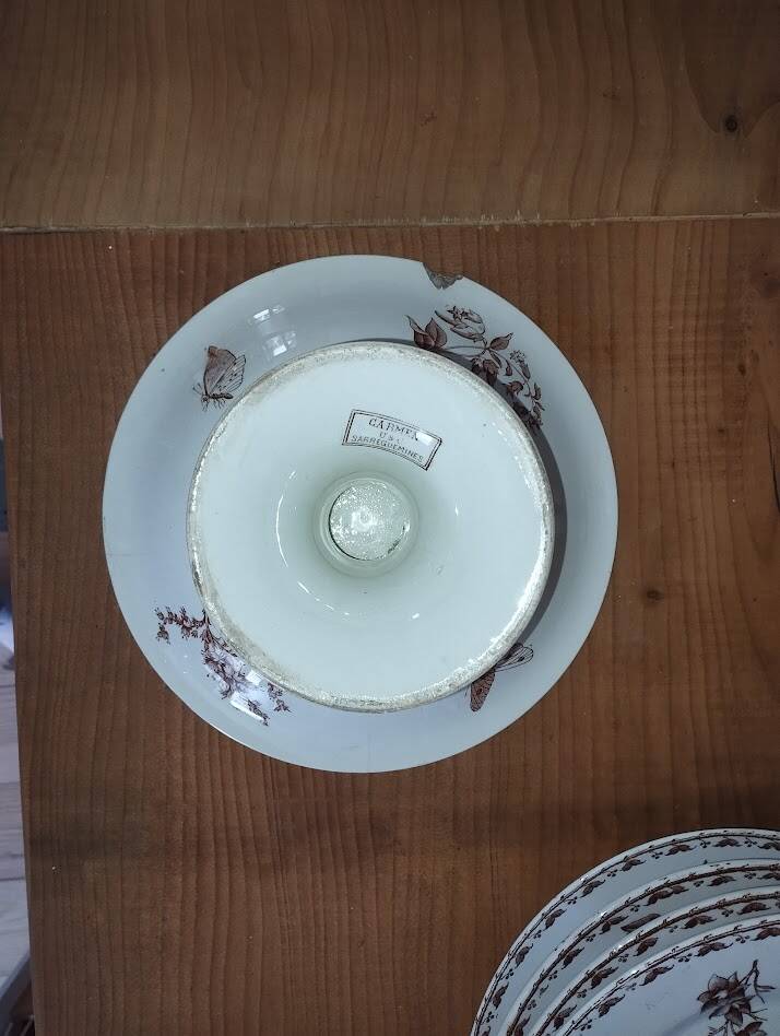 Tiered plates and compote dish