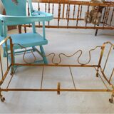 Doll bed