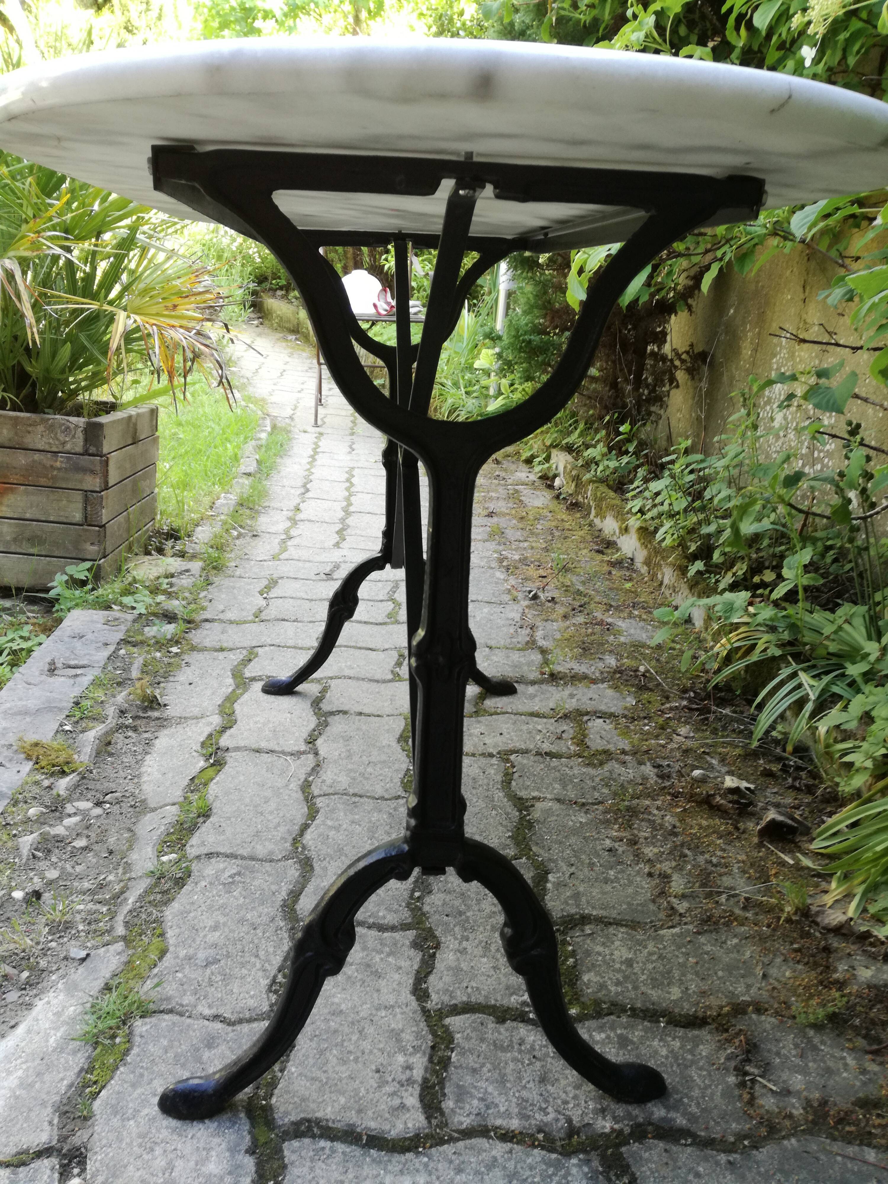 Bistro table 1900 in Carrara marble