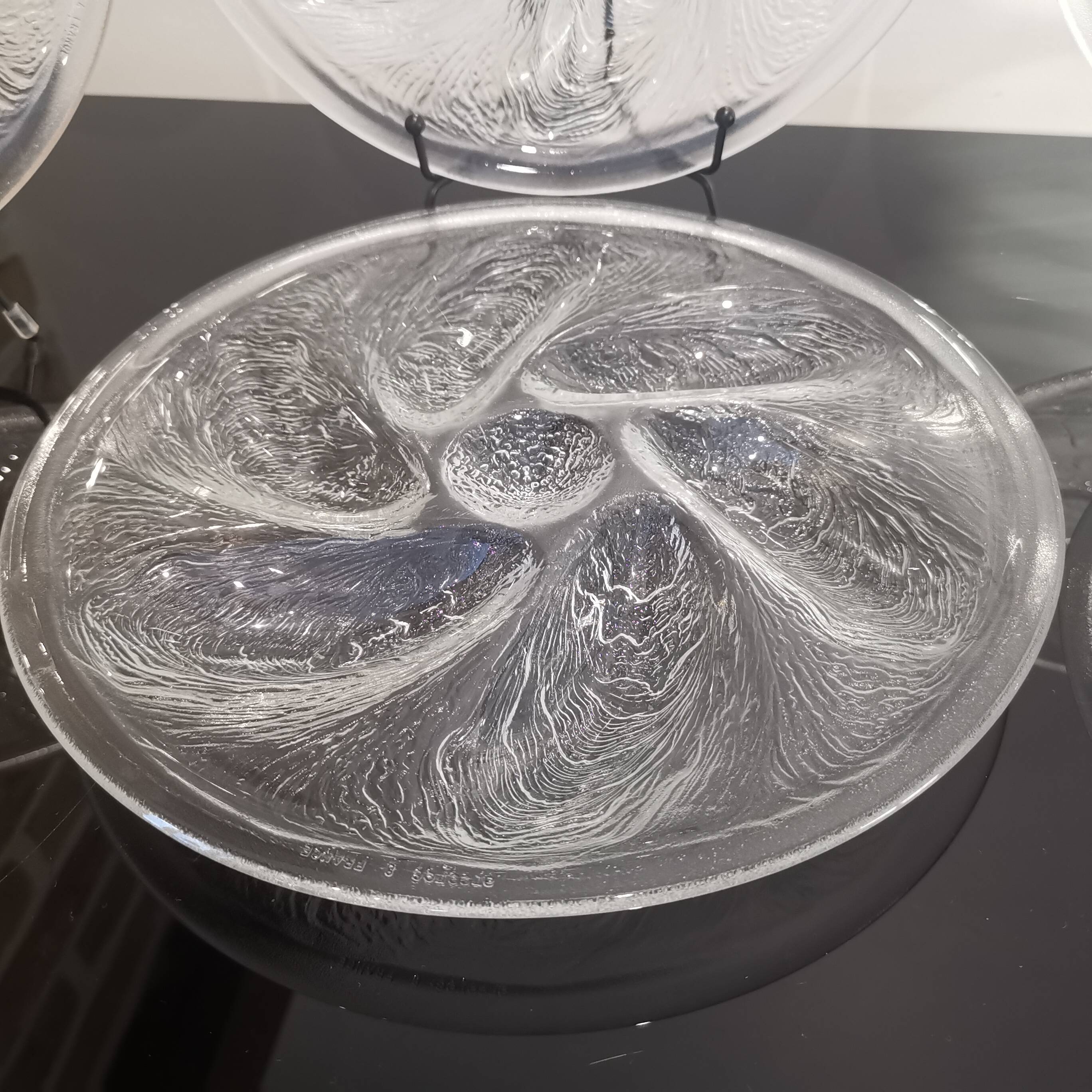 6 embossed glass oyster plates, 1970s Arcoroc France