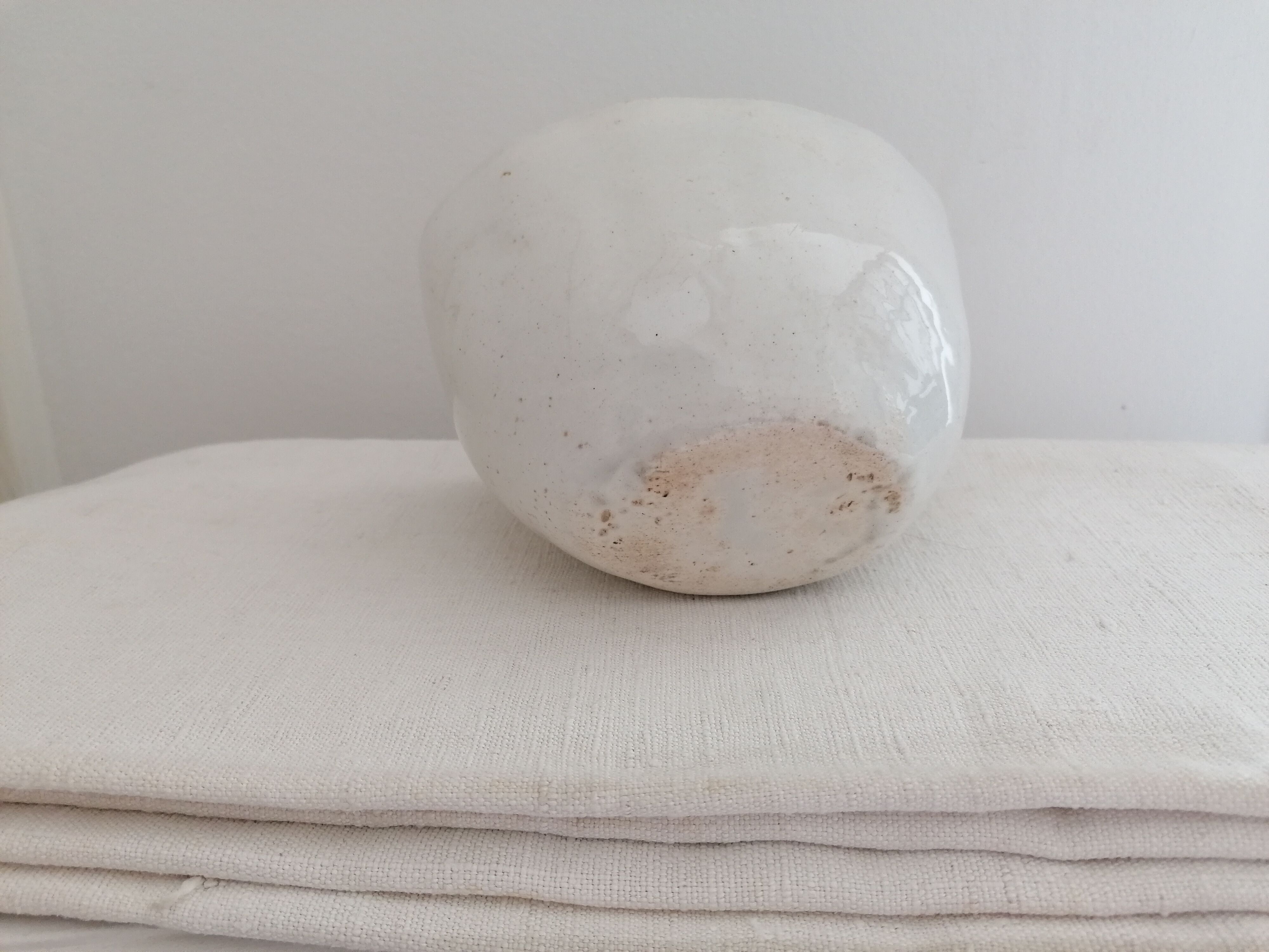 English earthenware pot