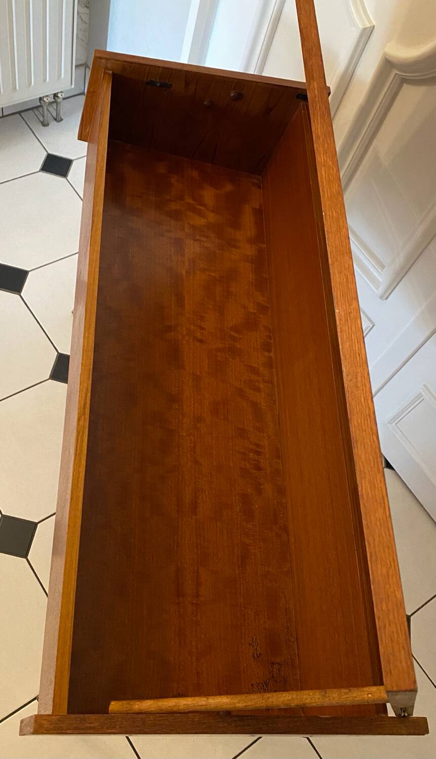 Vintage console with compass feet