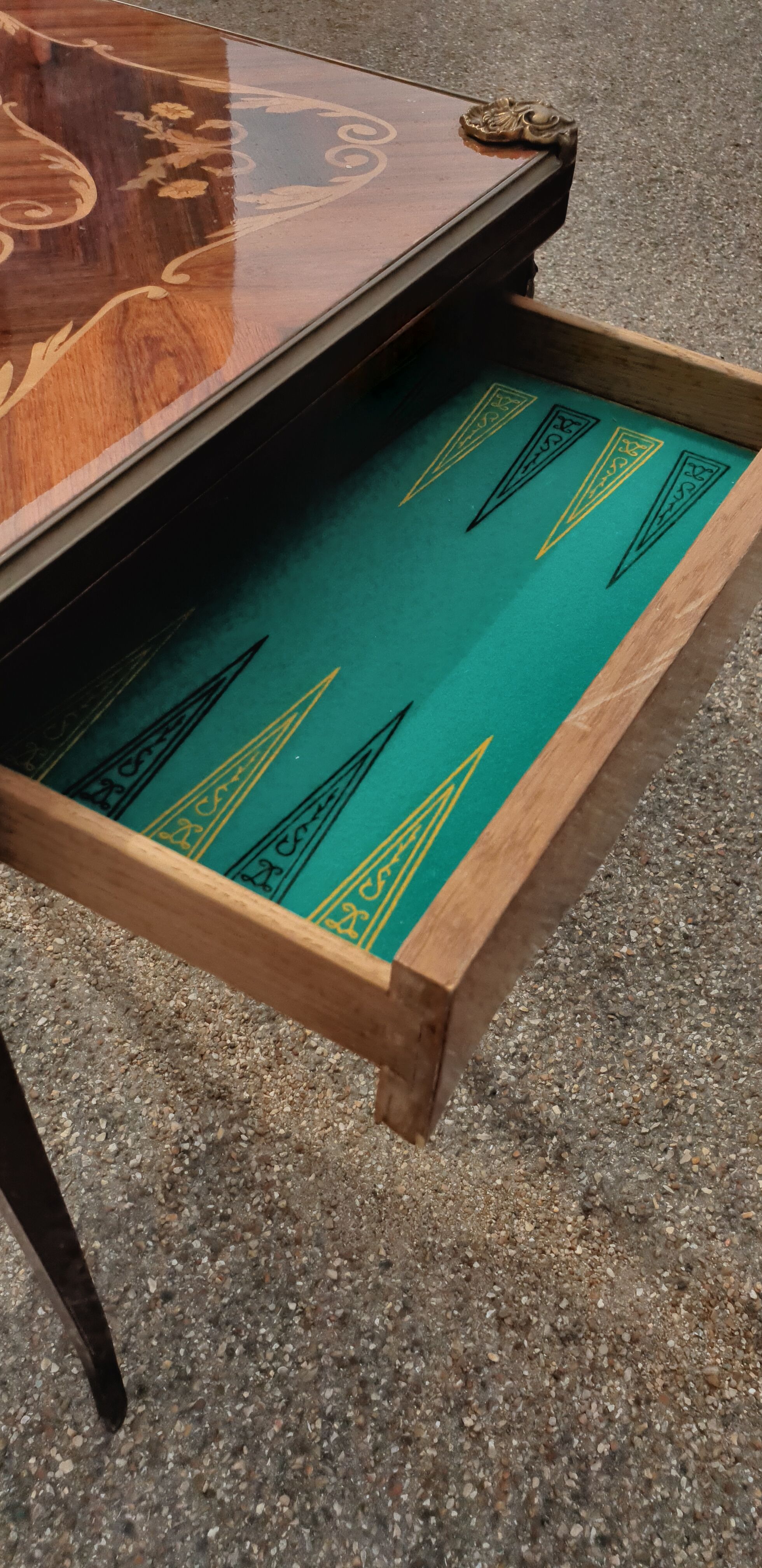 Games table Louis XV