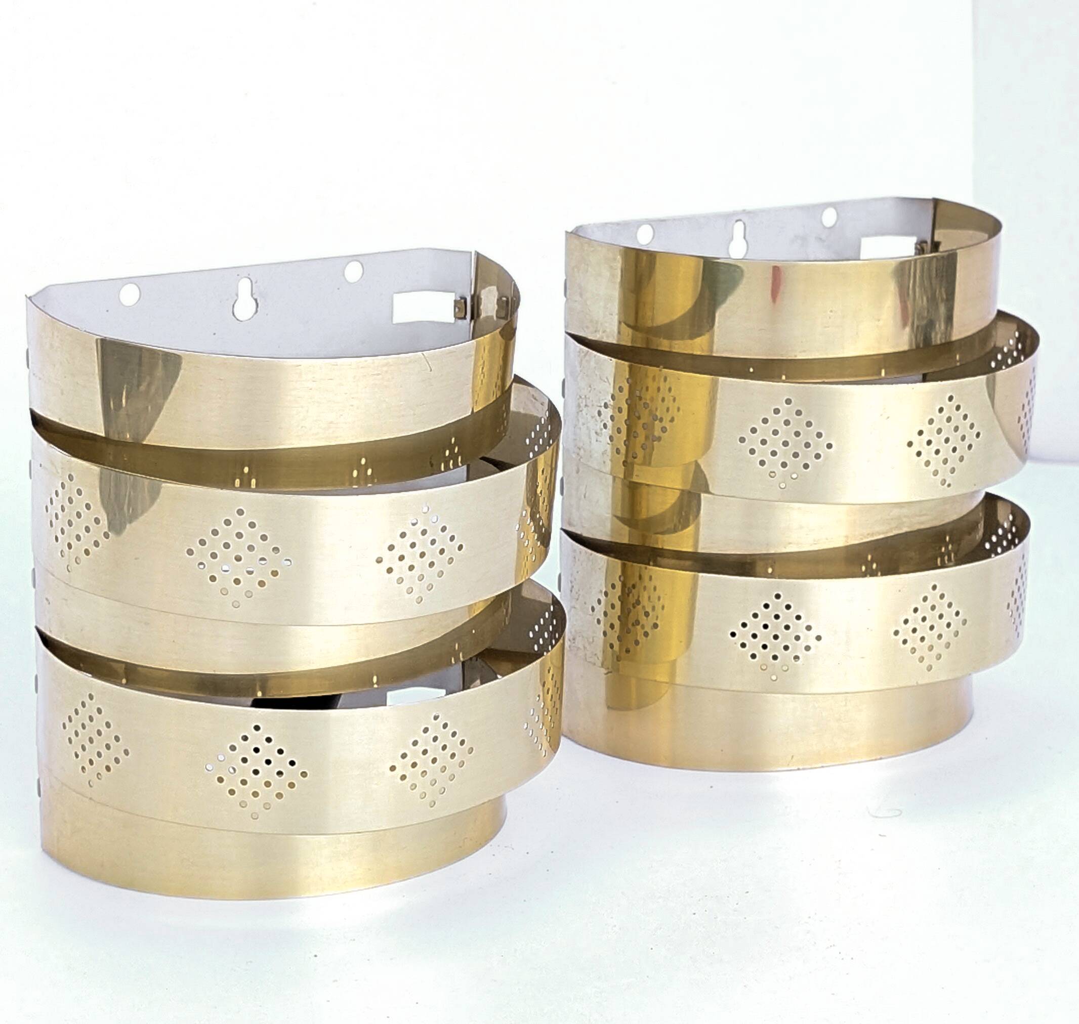 Pair of sculptural wall lights in brass – Werner Schou - Coronell Elektro