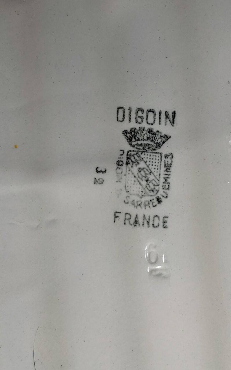 Antique asparagus dish in Digoin Sarreguemines slip